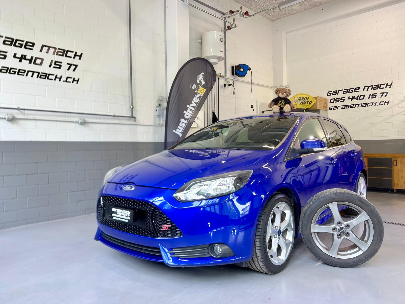 FORD Focus 2.0 SCTi ST-2-image-1