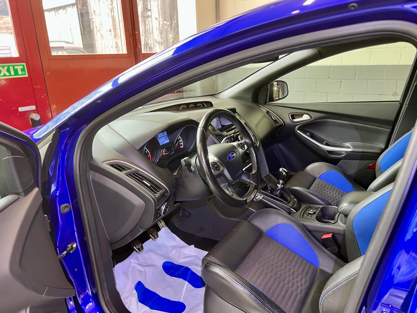 FORD Focus 2.0 SCTi ST-2-image-7