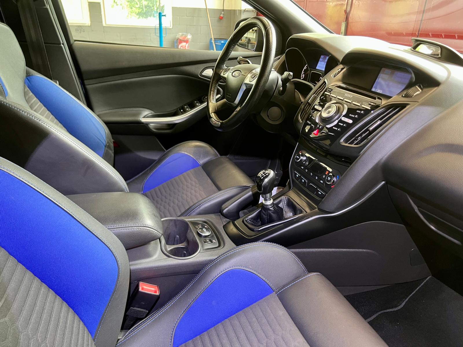 FORD Focus 2.0 SCTi ST-2-image-10