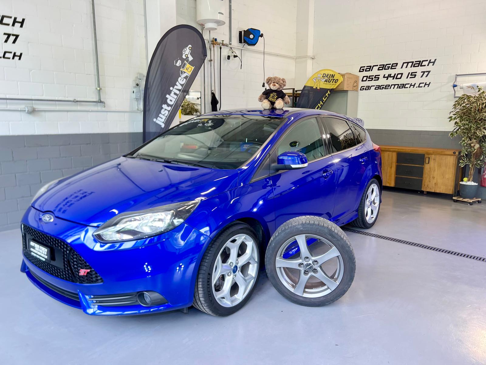 FORD Focus 2.0 SCTi ST-2-image-0