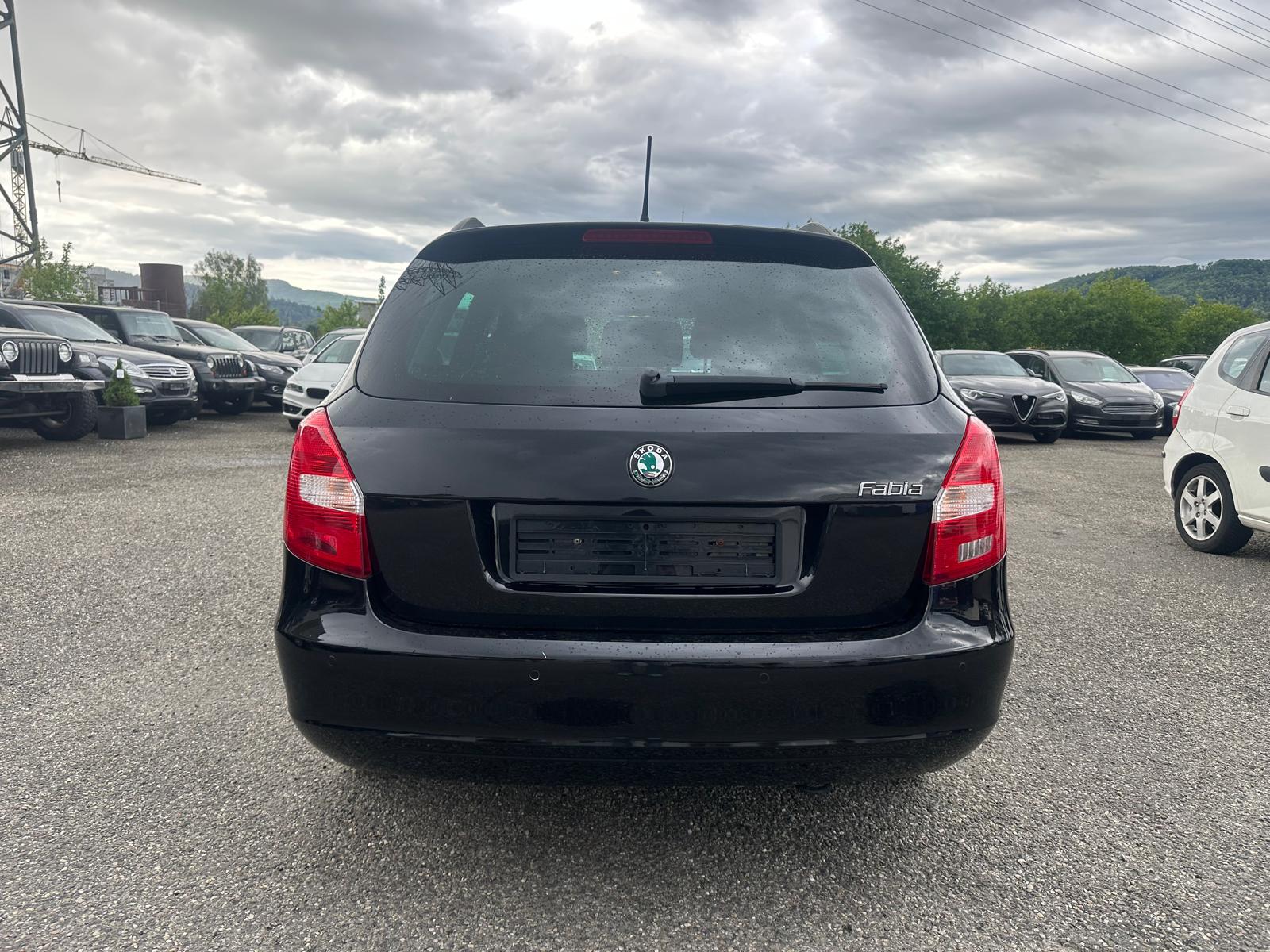 SKODA Fabia 1.2 TSI Elegance-image-3