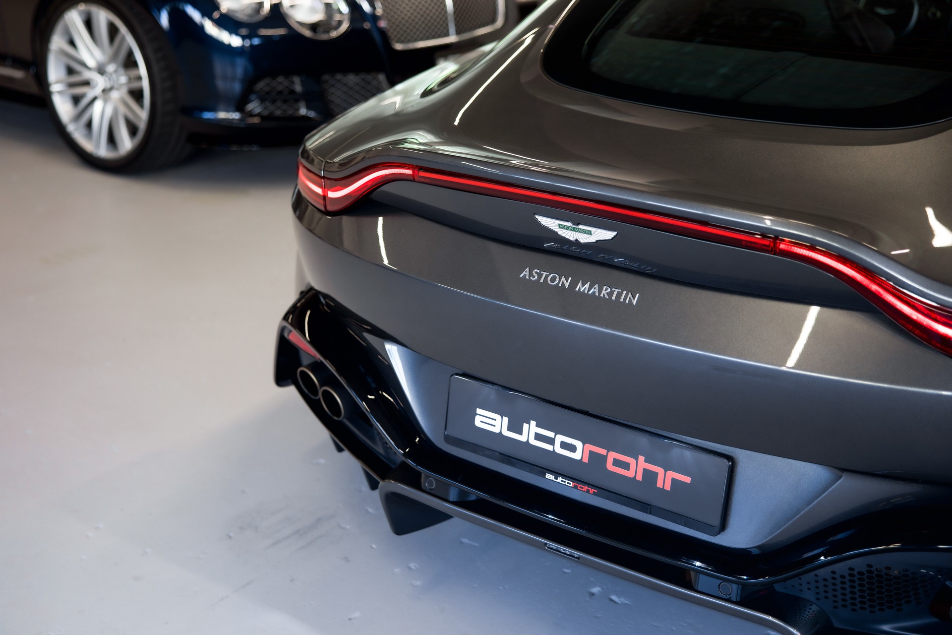 ASTON MARTIN V8 Vantage 4.0 Coupé ohne OPF-image-9
