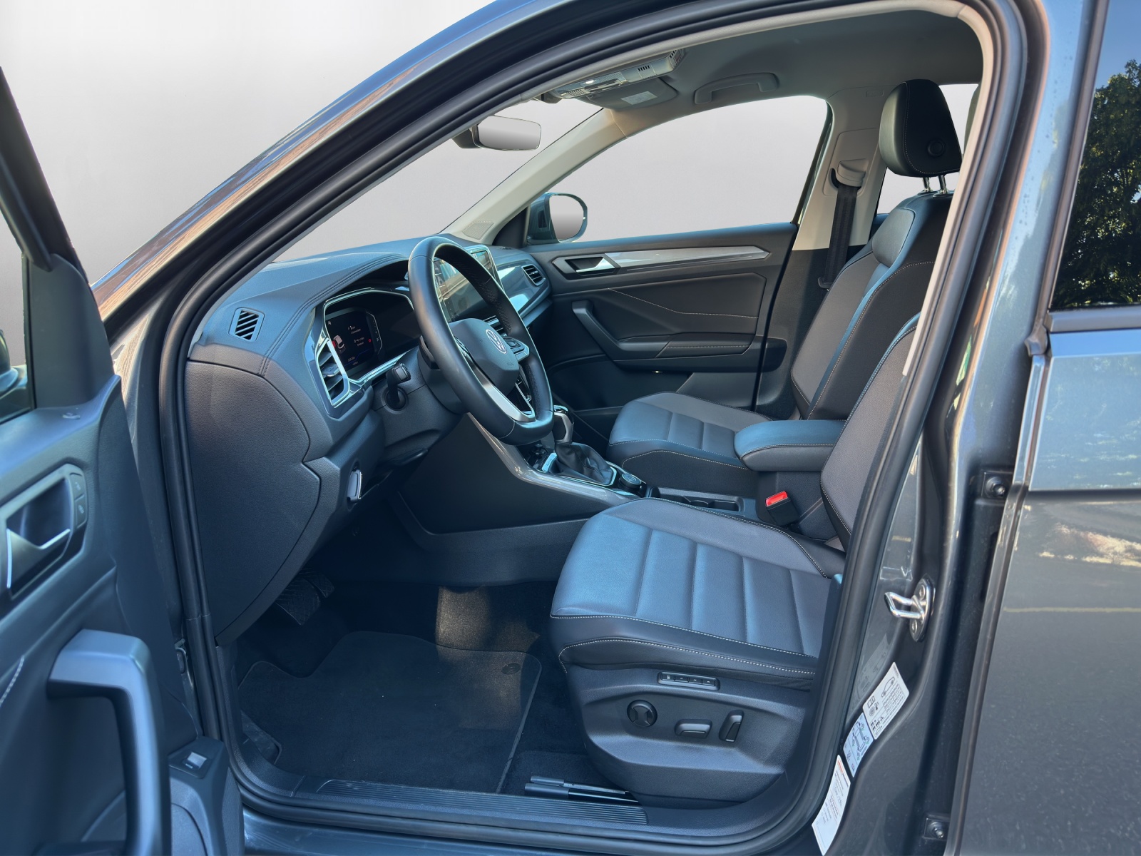 VW T-Roc 2.0 TSI Style DSG 4Motion-image-9