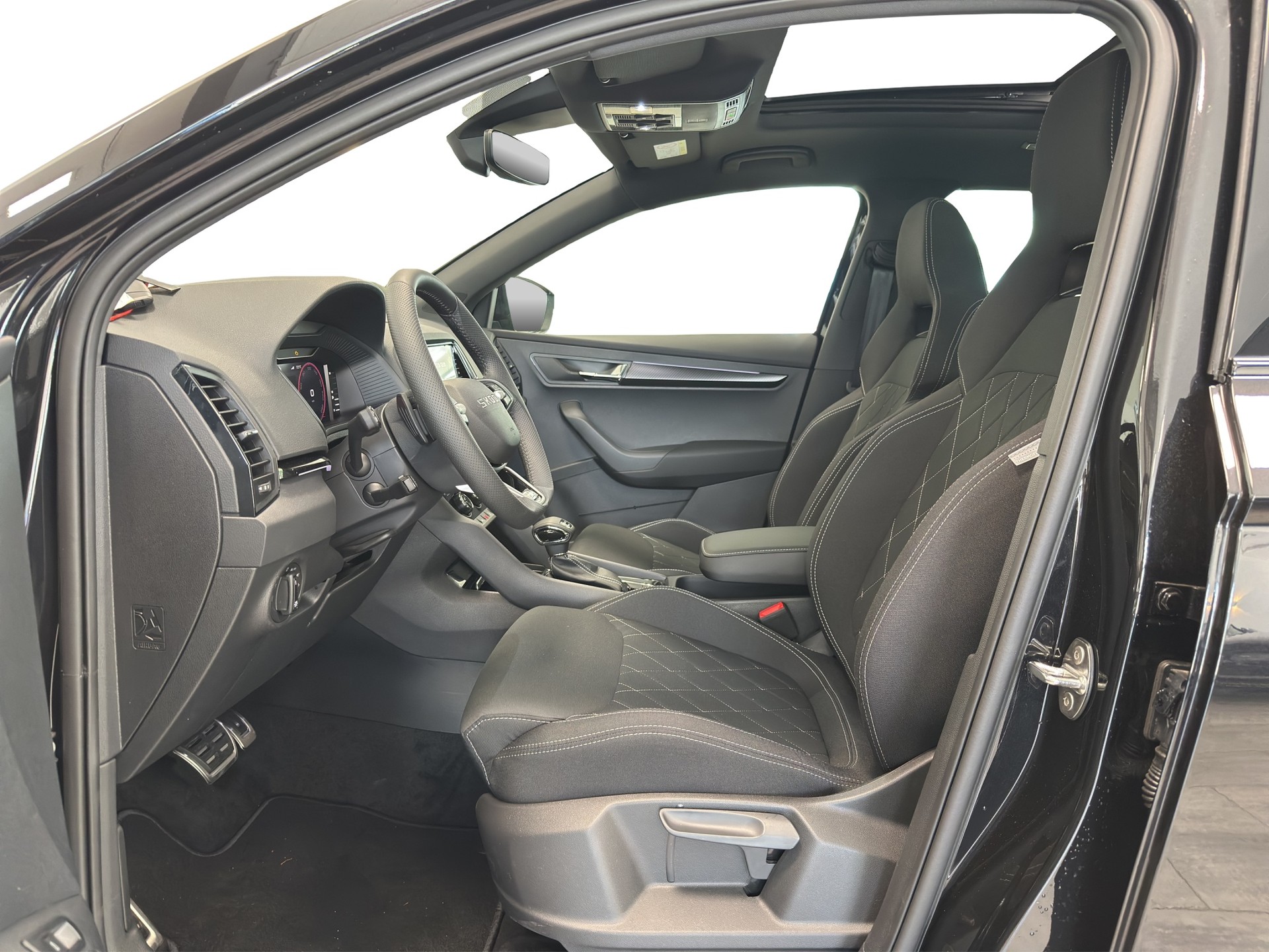 SKODA Karoq 2.0 TSI SportLine 4x4 DSG-image-19
