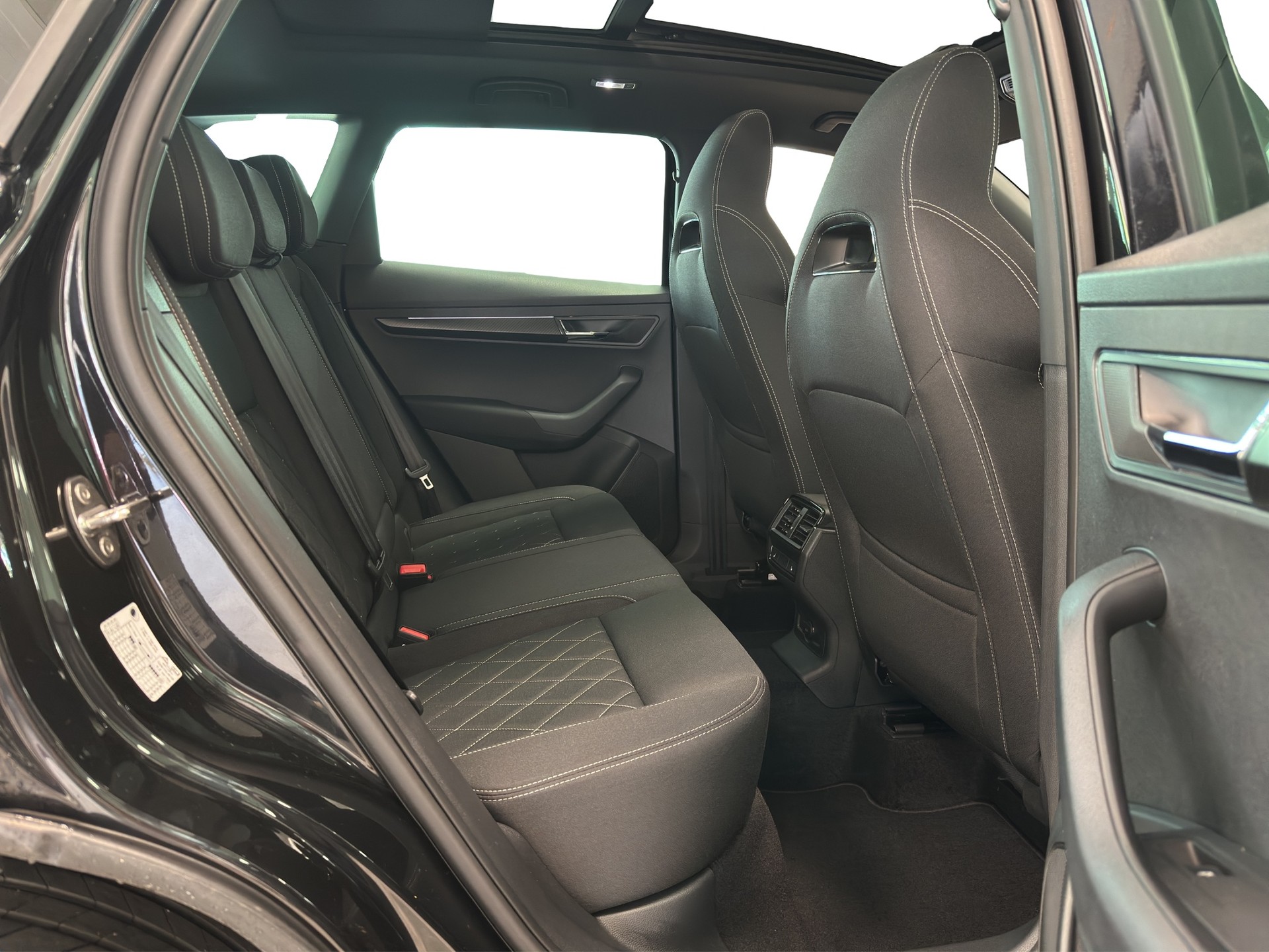SKODA Karoq 2.0 TSI SportLine 4x4 DSG-image-8
