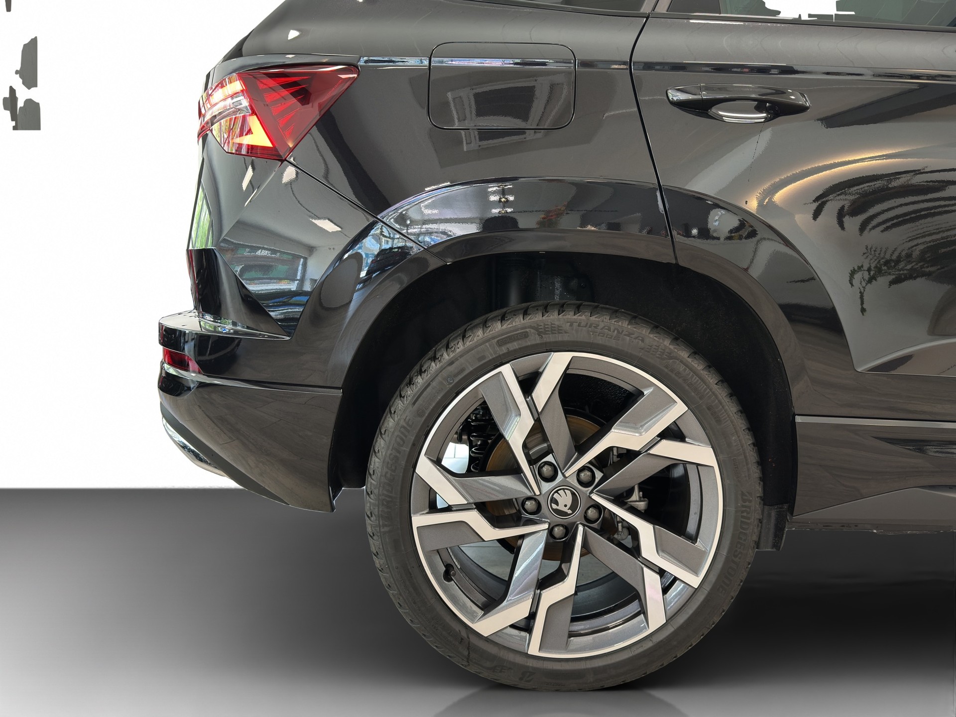 SKODA Karoq 2.0 TSI SportLine 4x4 DSG-image-10