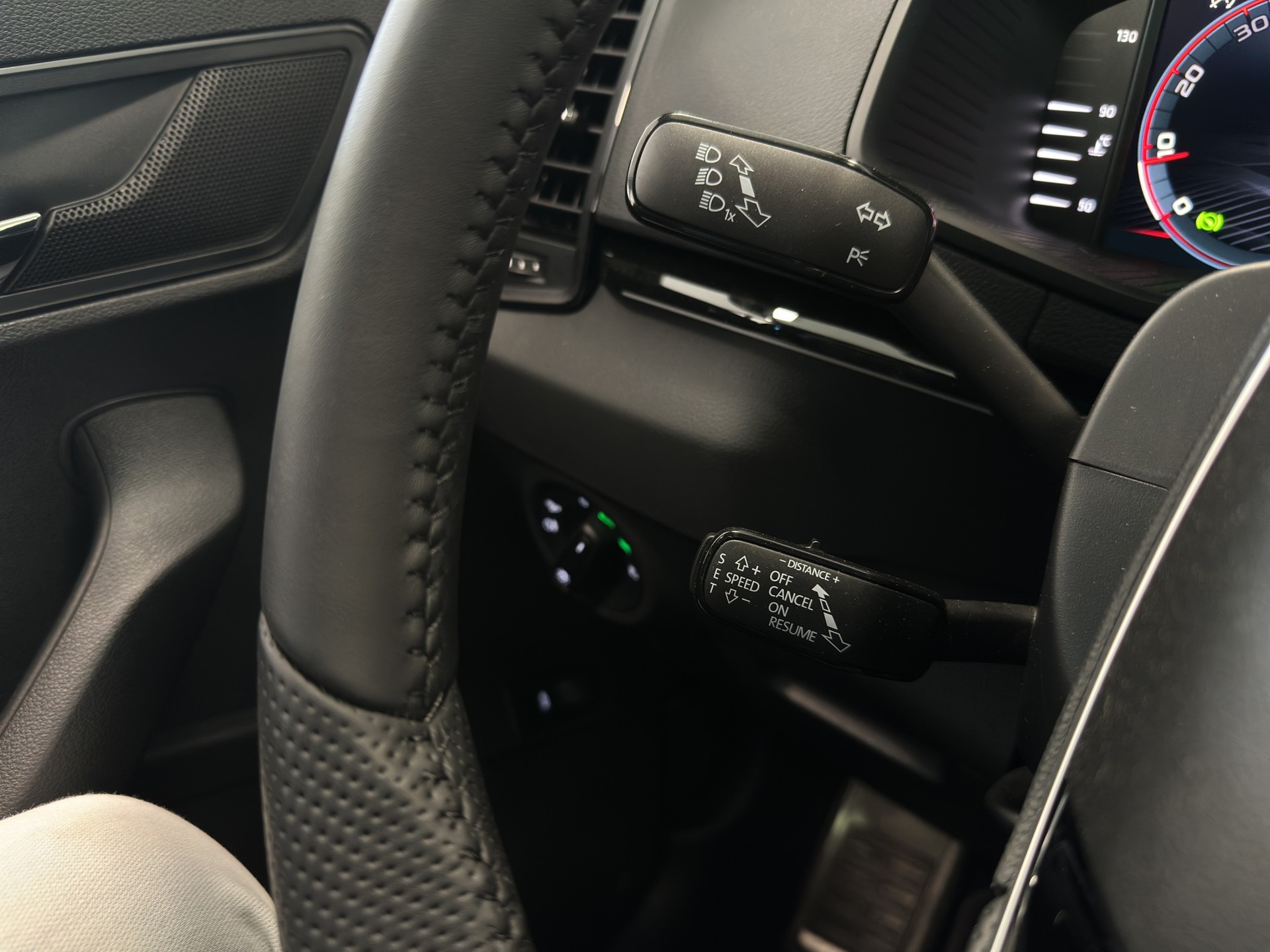 SKODA Karoq 2.0 TSI SportLine 4x4 DSG-image-26