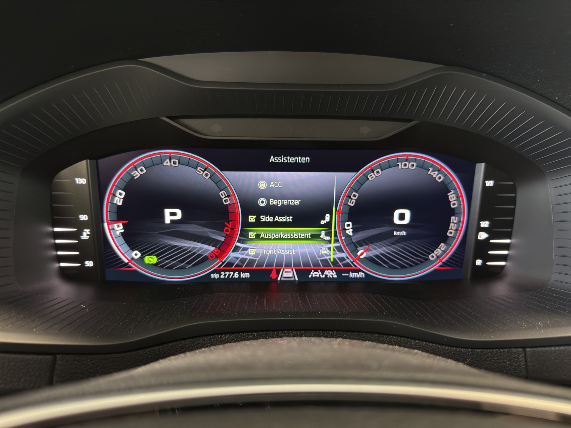 SKODA Karoq 2.0 TSI SportLine 4x4 DSG-image-22