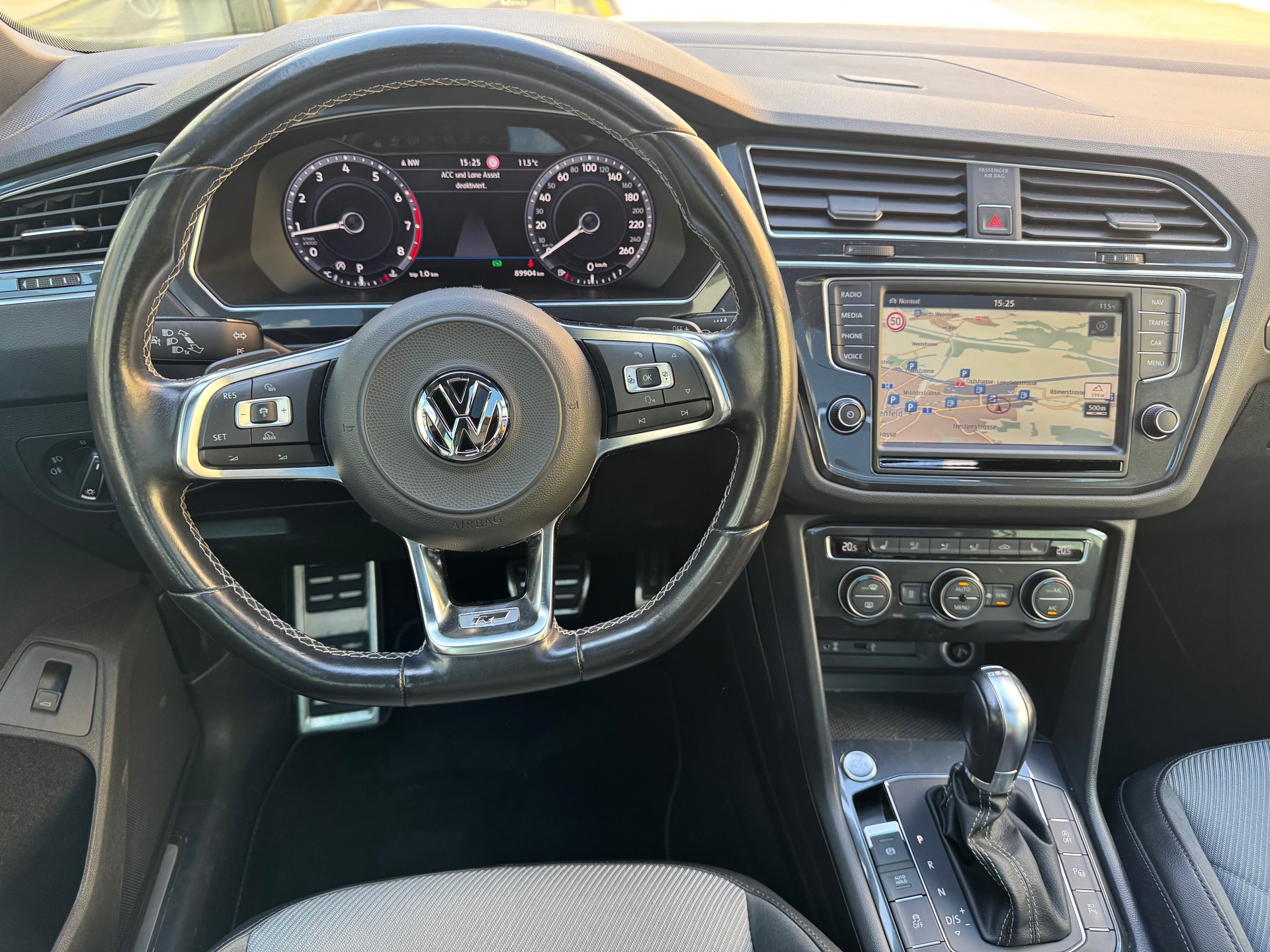 VW Tiguan 2.0TSI Highline 4Motion DSG*R-Line*Standheizung*Panoramadach*-image-10