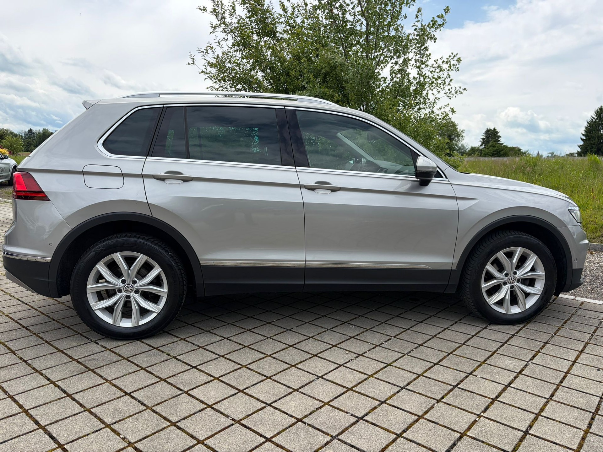 VW Tiguan 2.0 TDI SCR Highline4Motion DSG-image-7