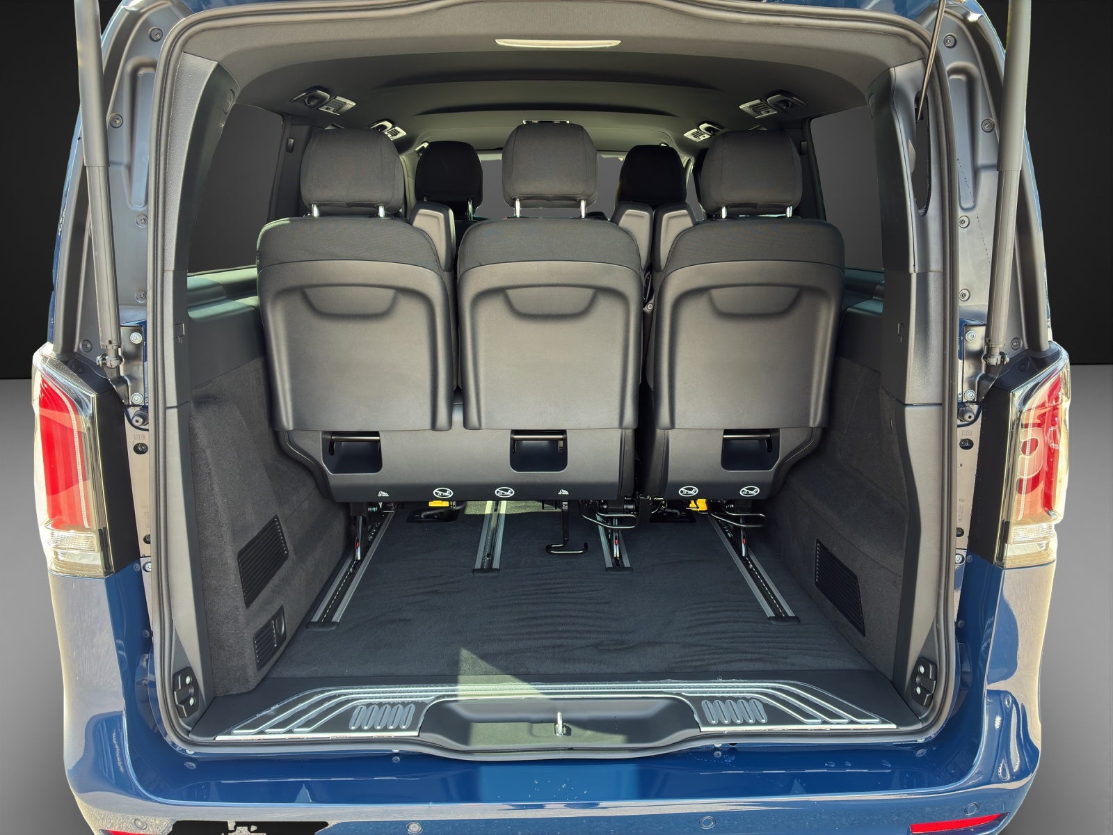MERCEDES-BENZ V 250 d lang 4Matic Style 9G-Tronic-image-6