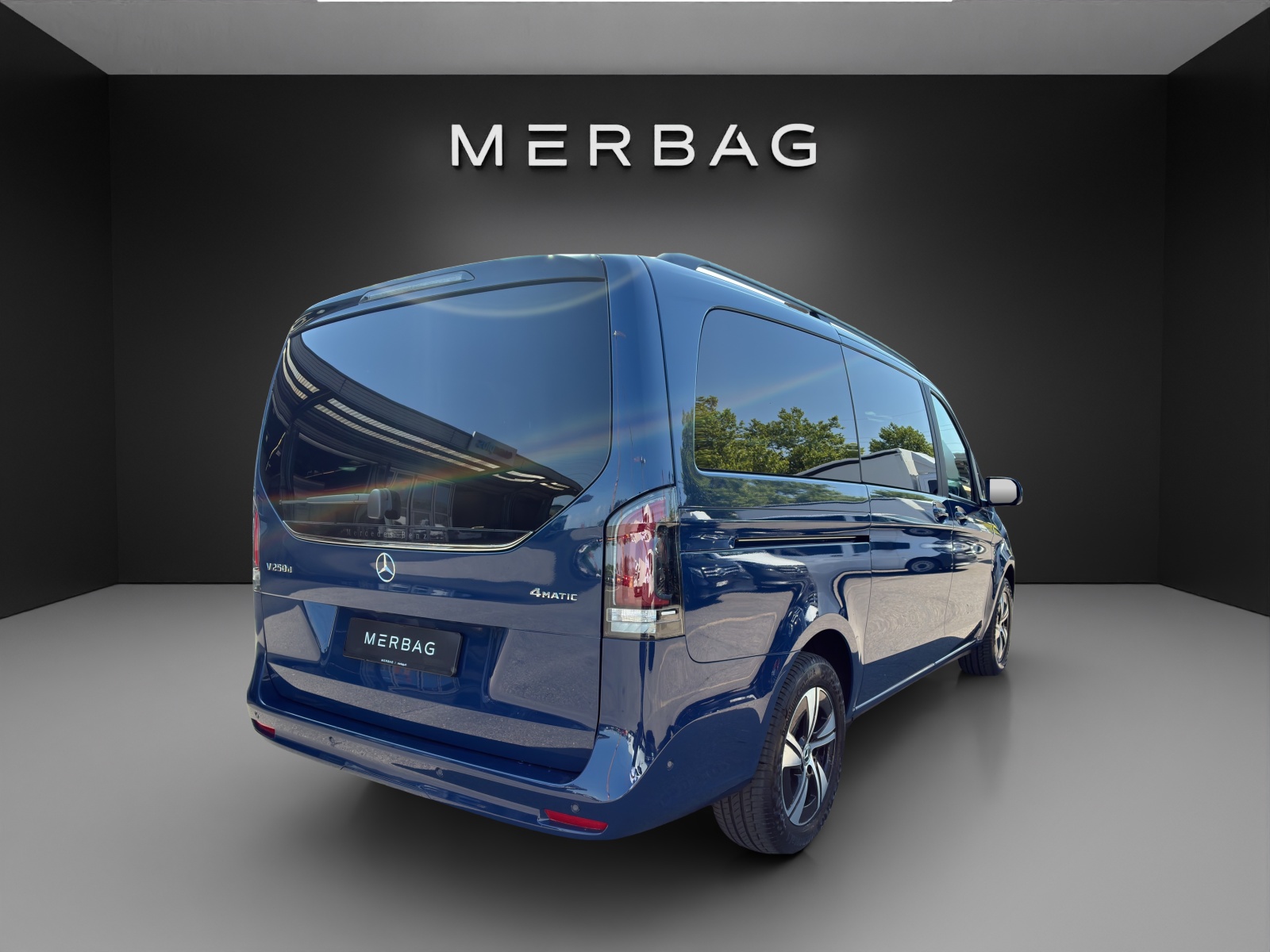 MERCEDES-BENZ V 250 d lang 4Matic Style 9G-Tronic-image-5