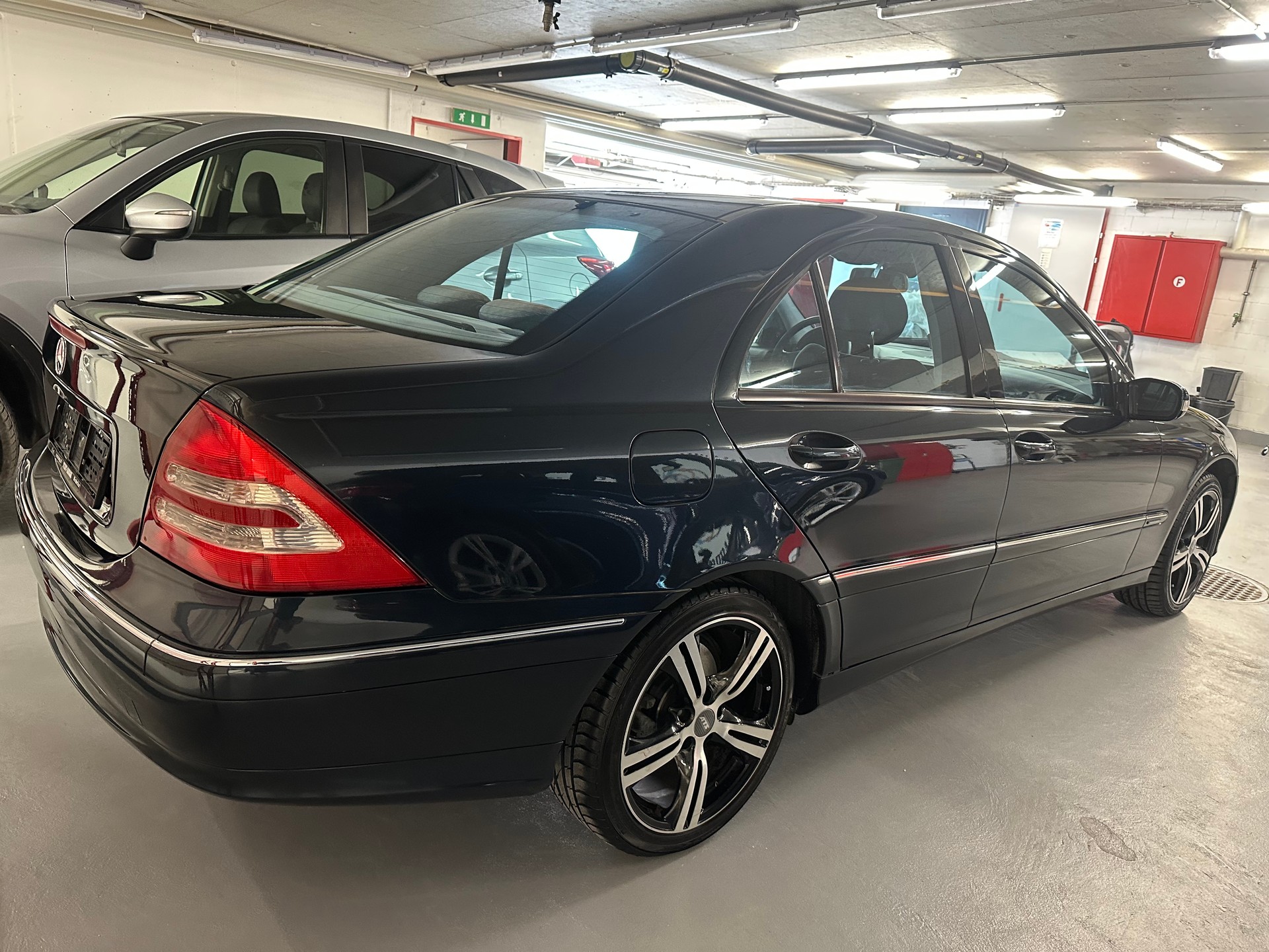 MERCEDES-BENZ C 320 Avantgarde Automatic-image-3