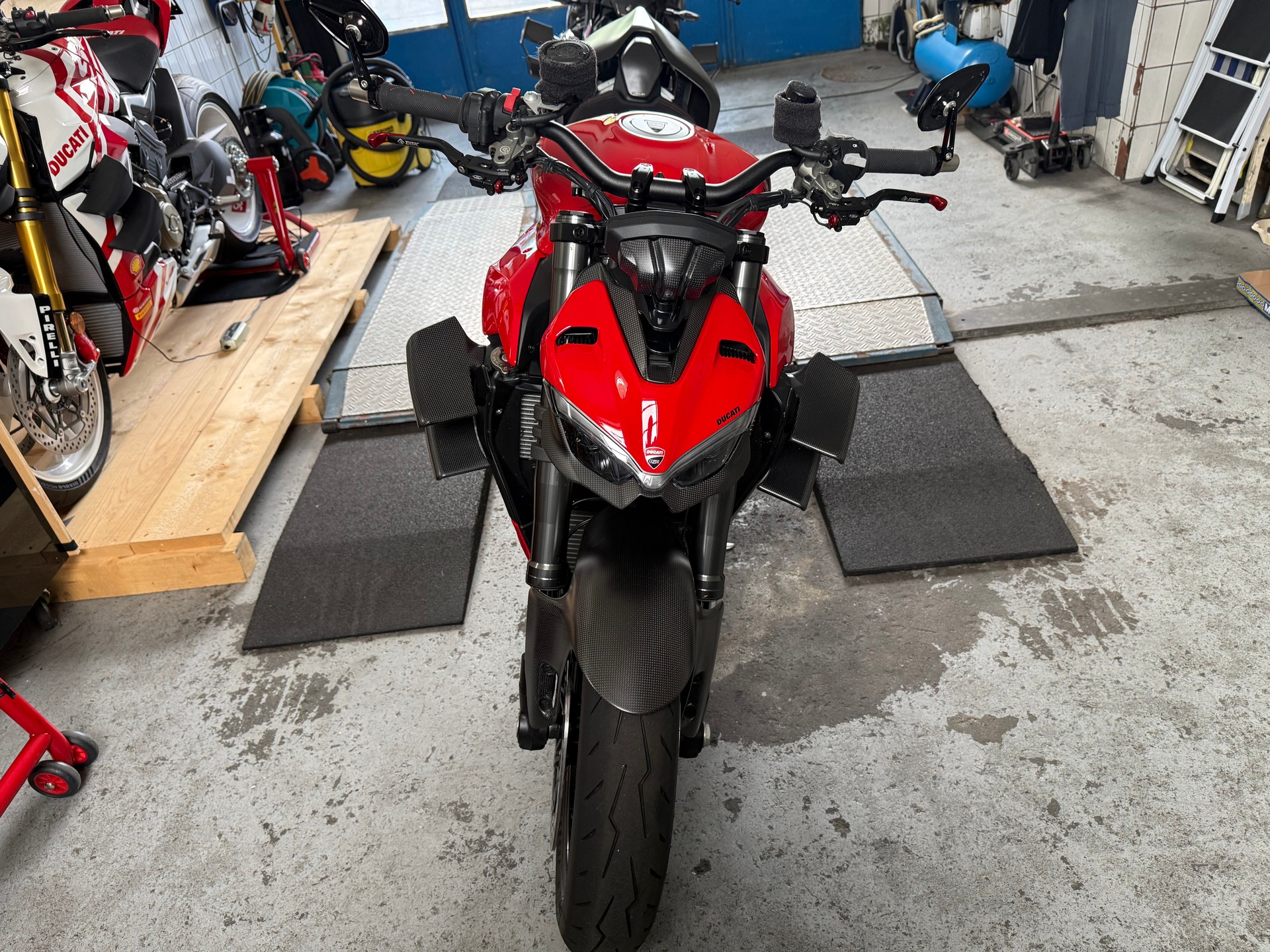 DUCATI Streetfighter V2-image-3