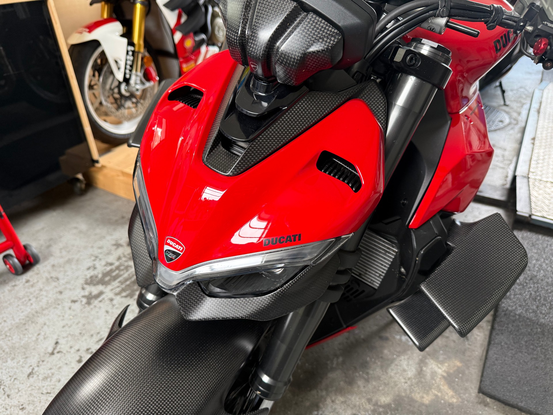 DUCATI Streetfighter V2-image-9