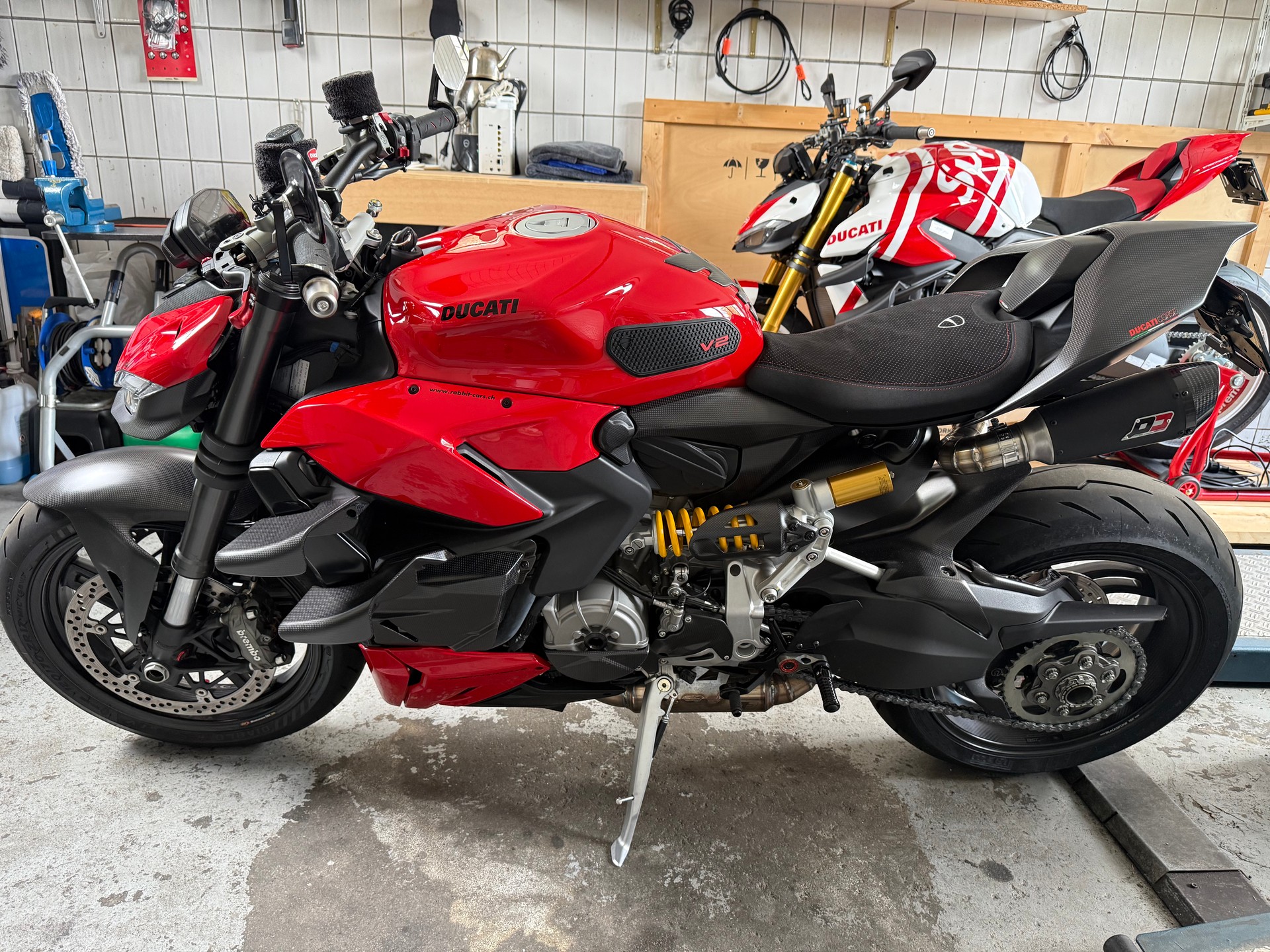 DUCATI Streetfighter V2-image-11