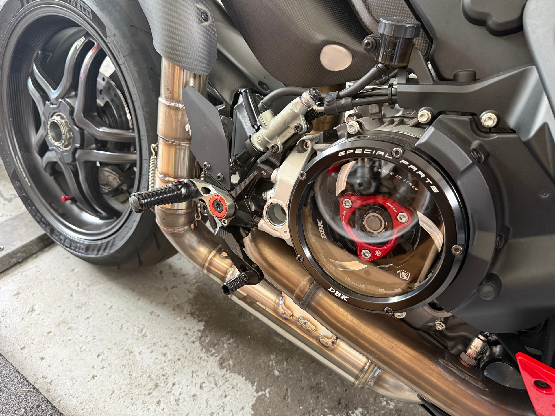 DUCATI Streetfighter V2-image-8