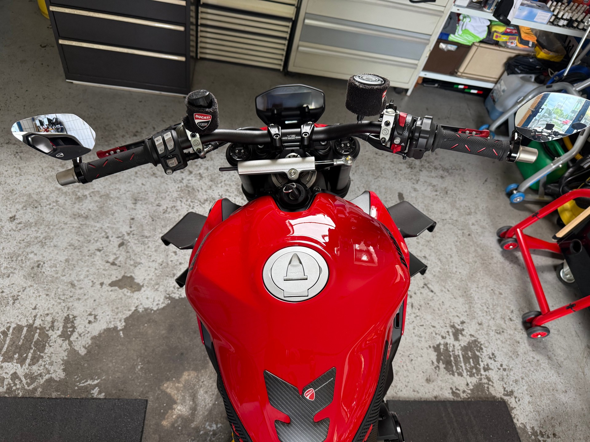 DUCATI Streetfighter V2-image-13