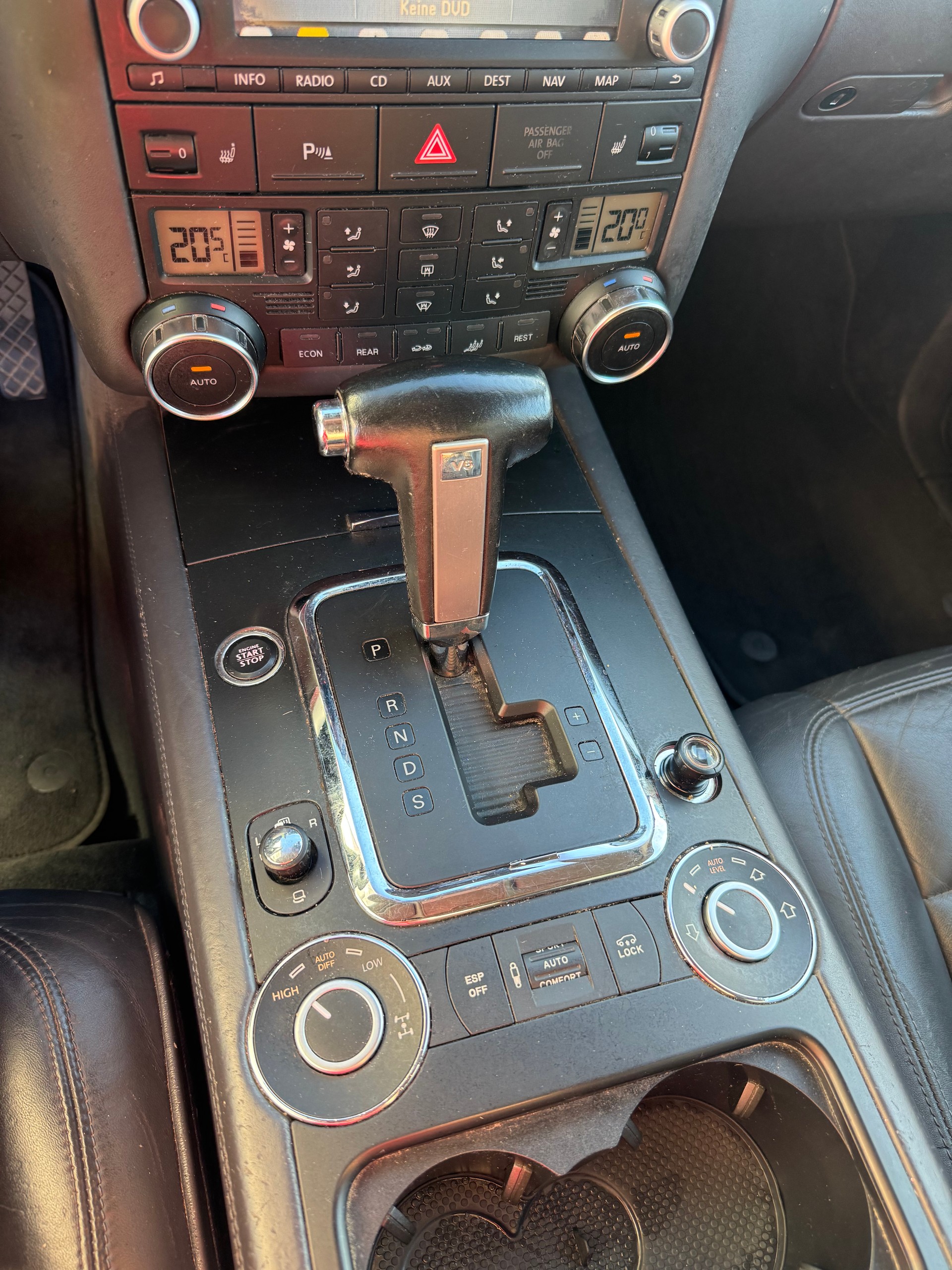 VW Touareg 3.0 TDI-image-7