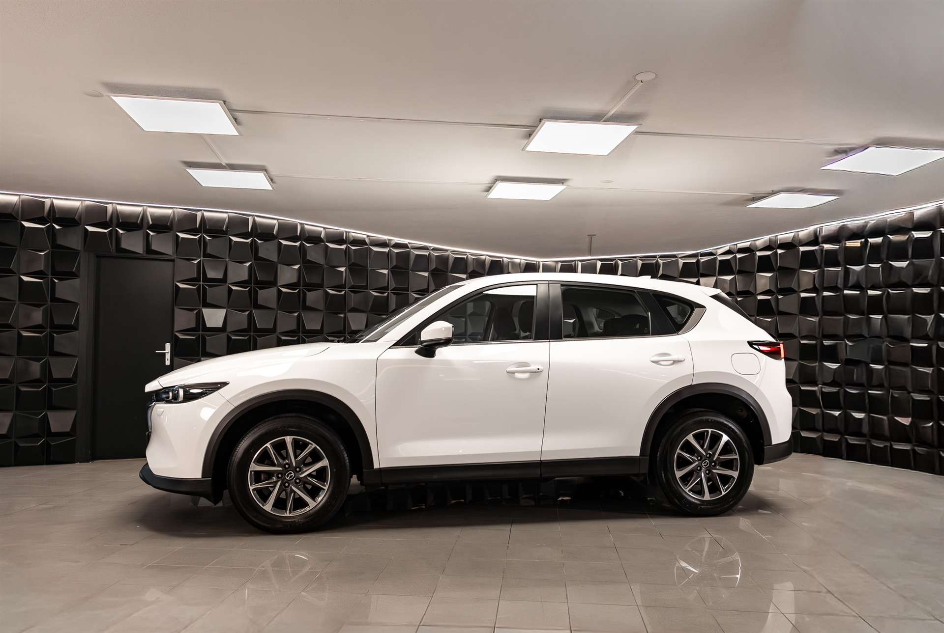 MAZDA Mazda CX-5-showroom-element-1
