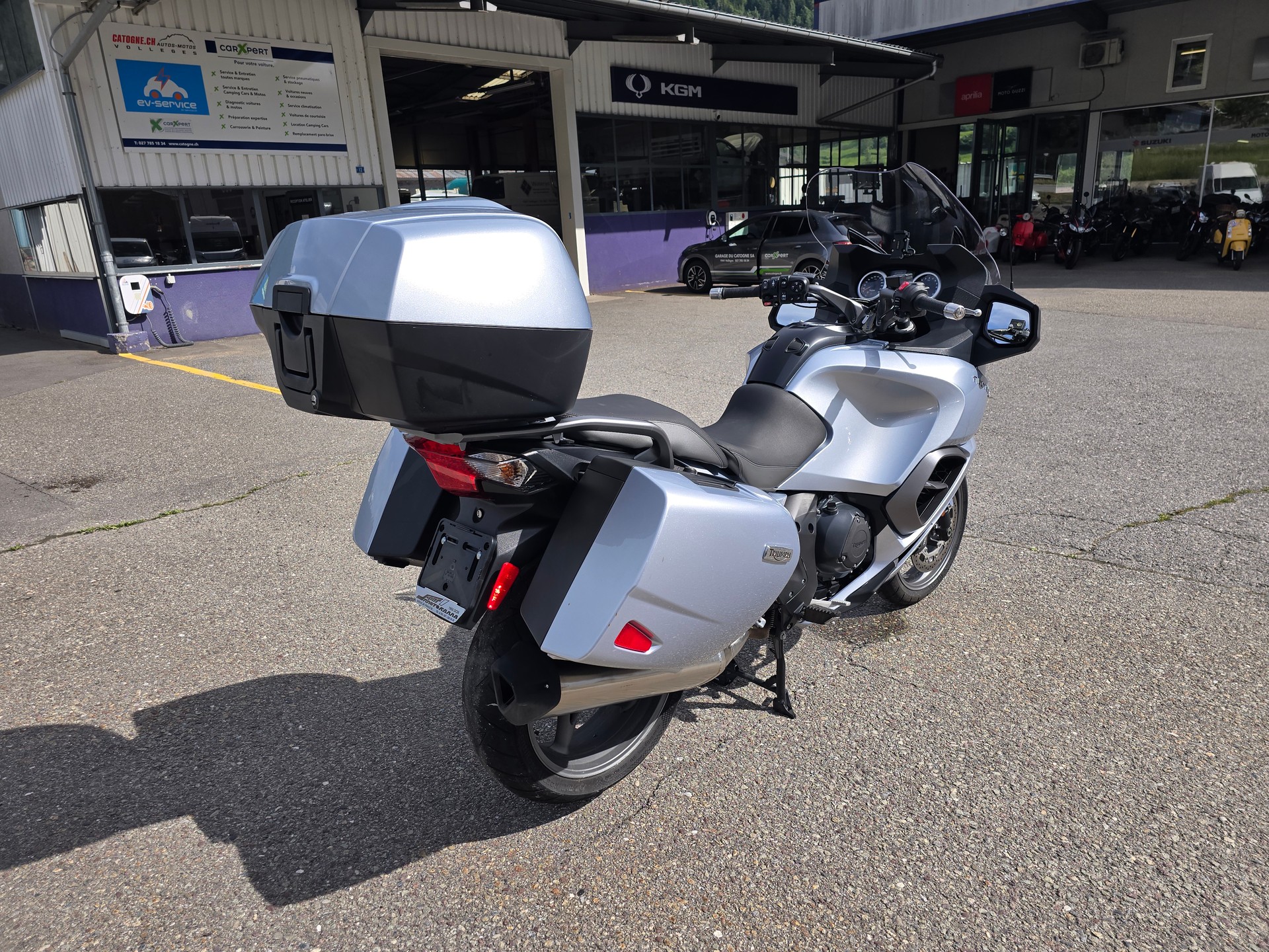 TRIUMPH Trophy 1200 SE ABS-image-7