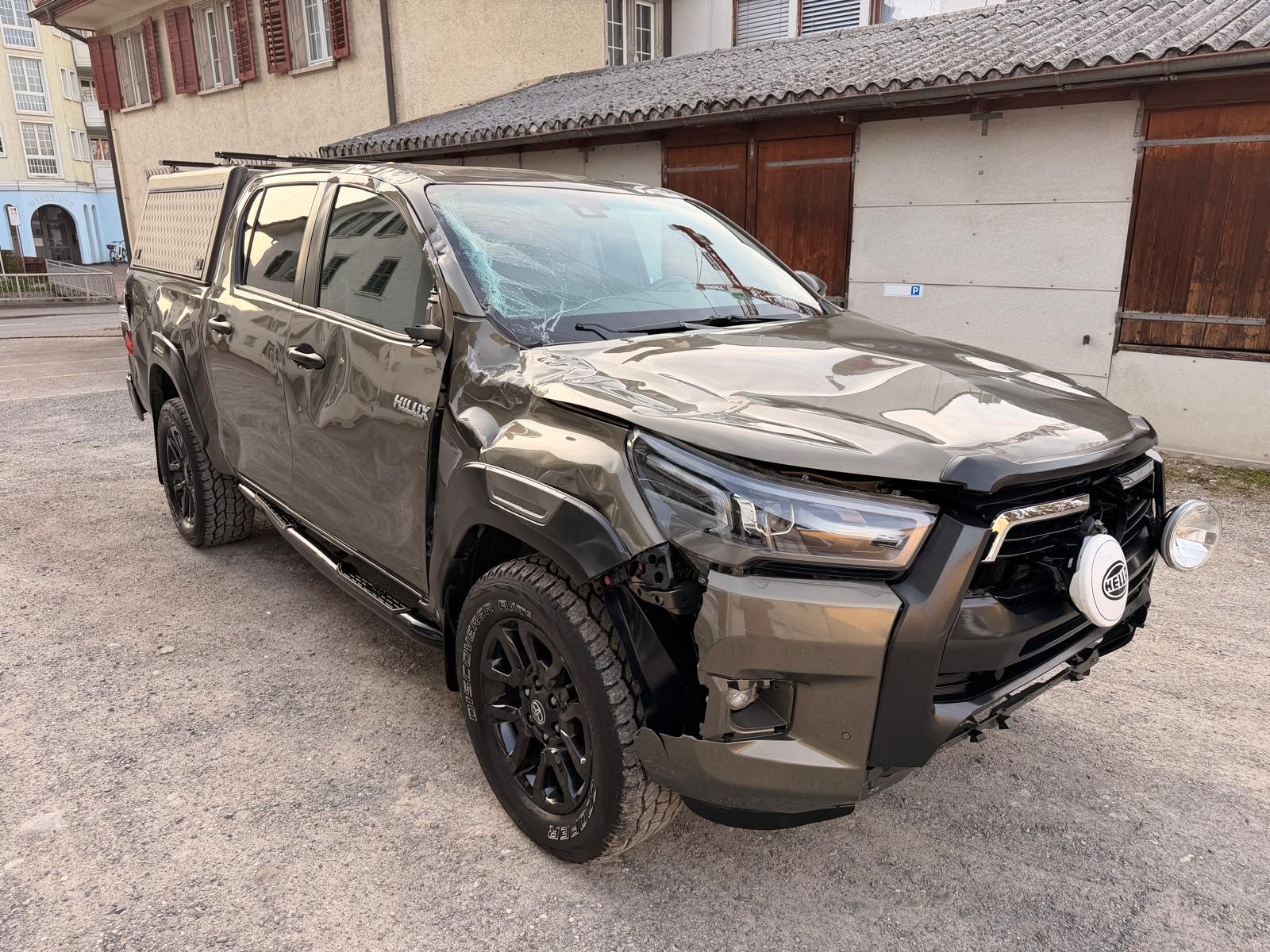 TOYOTA Hilux 2.8D-4D Invincible Double Cab 4x4 A-image-6