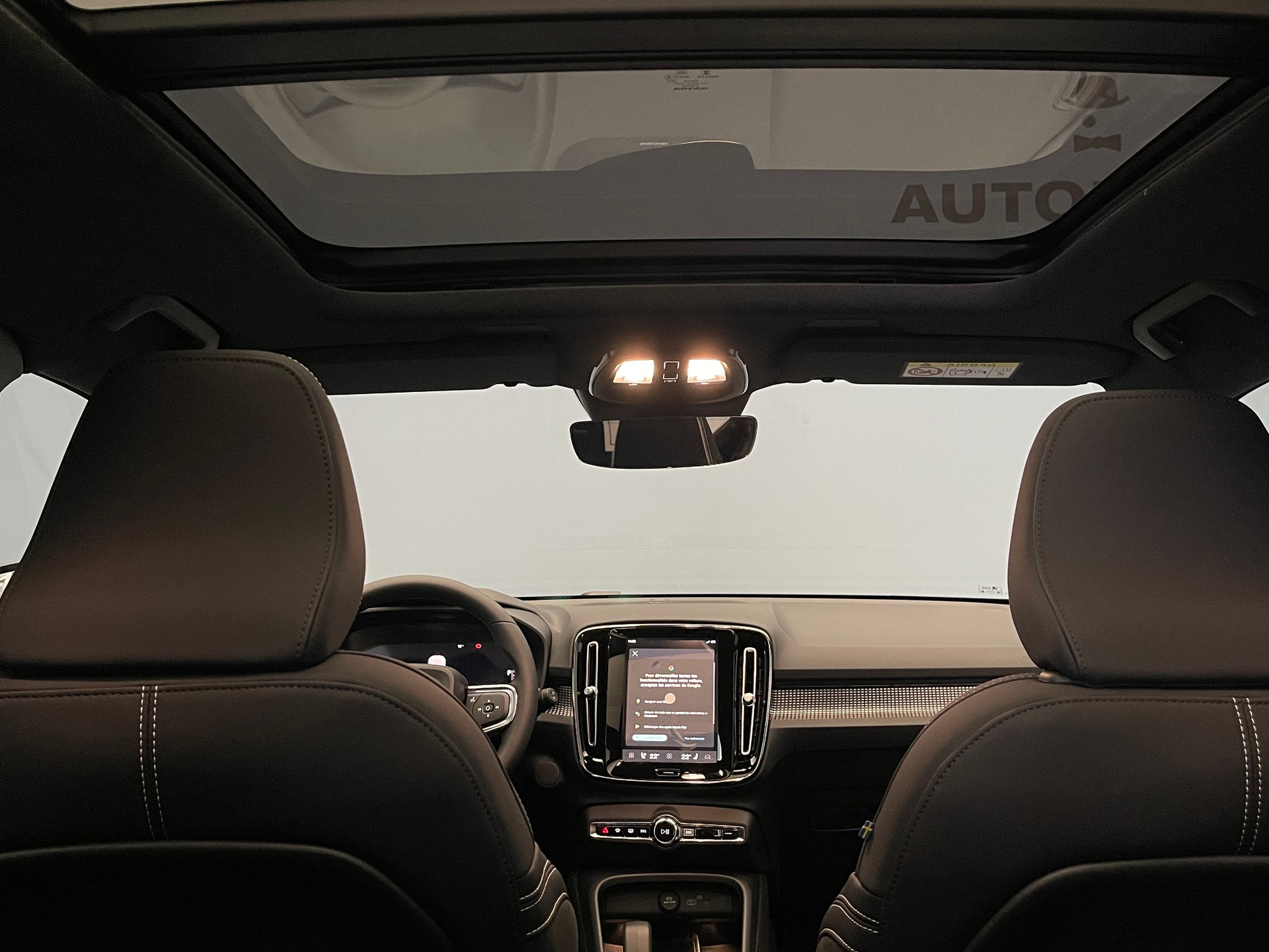 VOLVO EX40 Twin Black Edition AWD-image-13