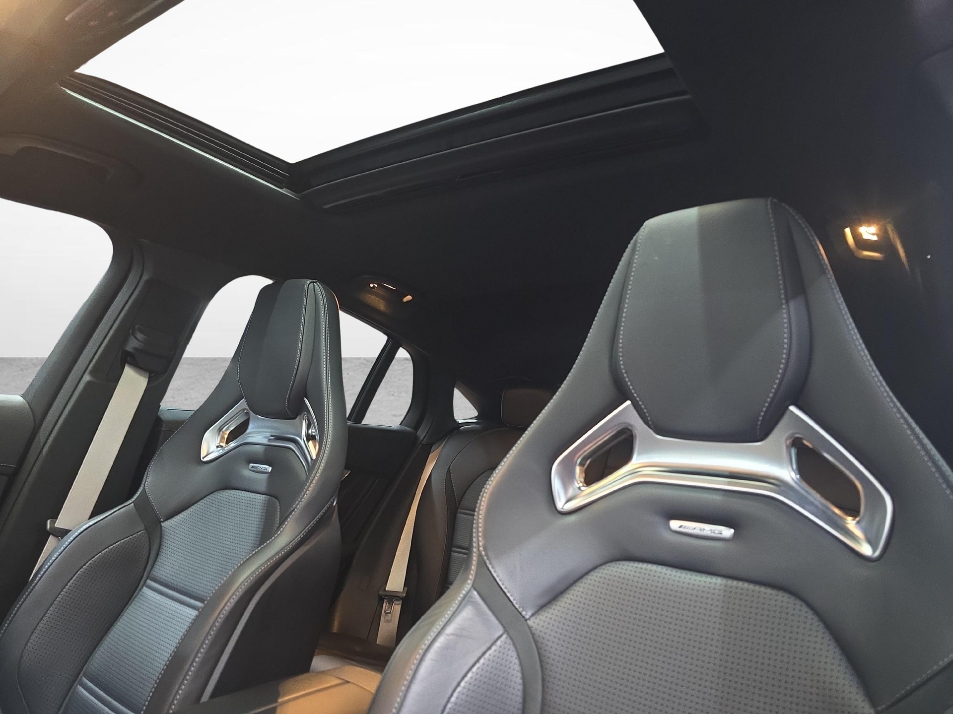 MERCEDES-BENZ GLC 63 S AMG 4MATIC+ Coupé-image-8