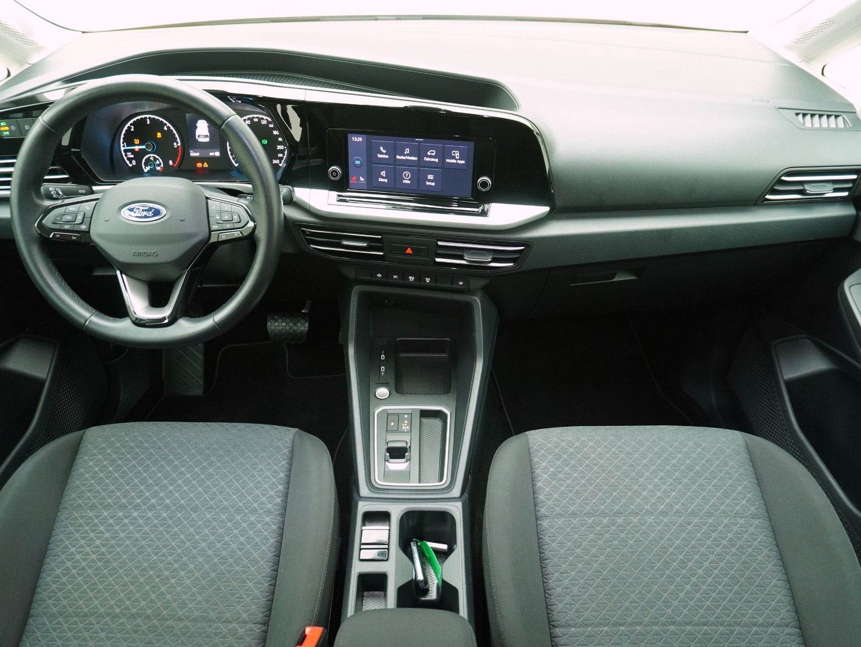 FORD Tourneo Grand Connect 2.0 EcoBlue Titanium-image-13