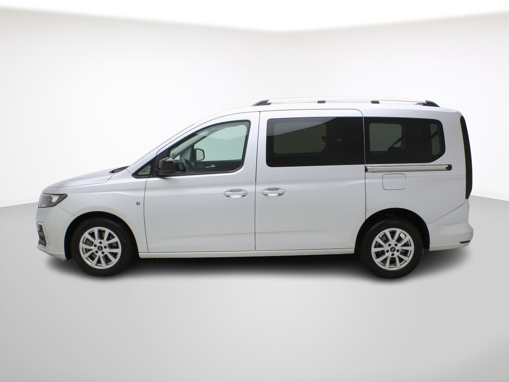 FORD Tourneo Grand Connect 2.0 EcoBlue Titanium-showroom-element-2