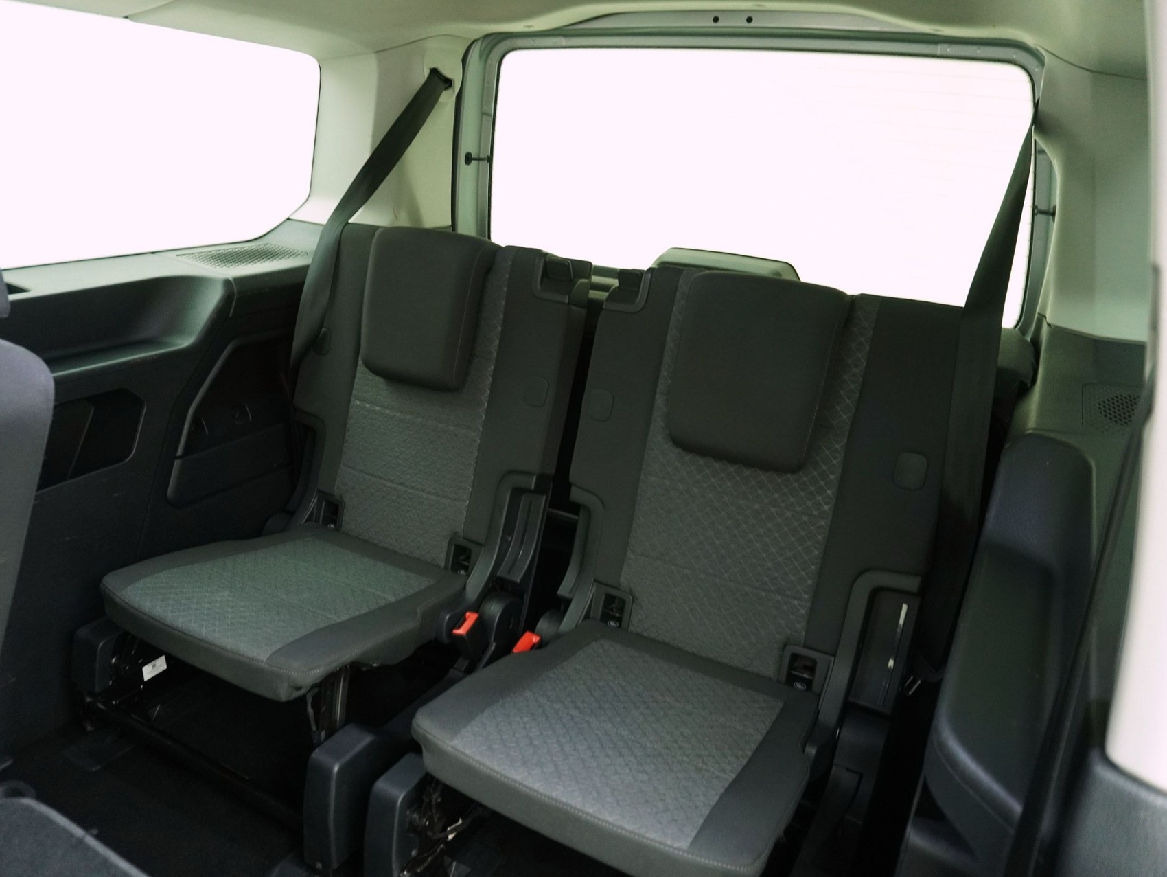 FORD Tourneo Grand Connect 2.0 EcoBlue Titanium-image-11
