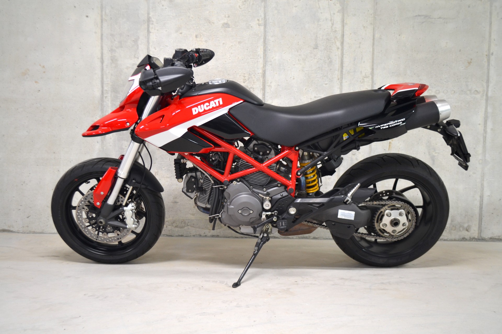 DUCATI Hypermotard 796-image-2