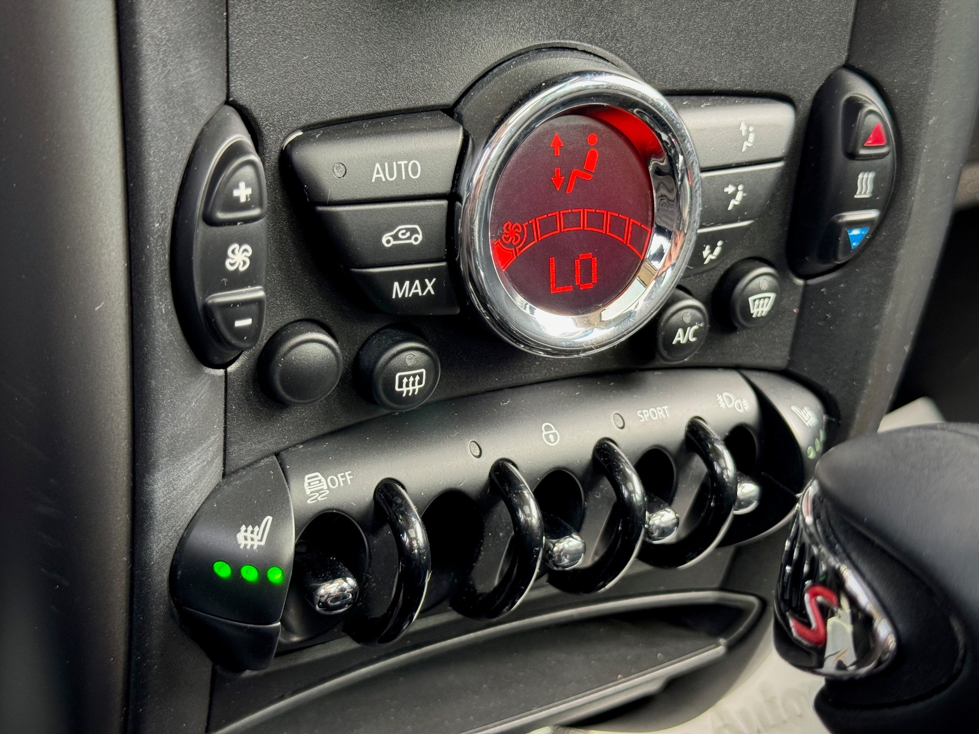 MINI Countryman Cooper S ALL4 Steptronic Snowhill - Véhicule Suisse (CH)-image-14
