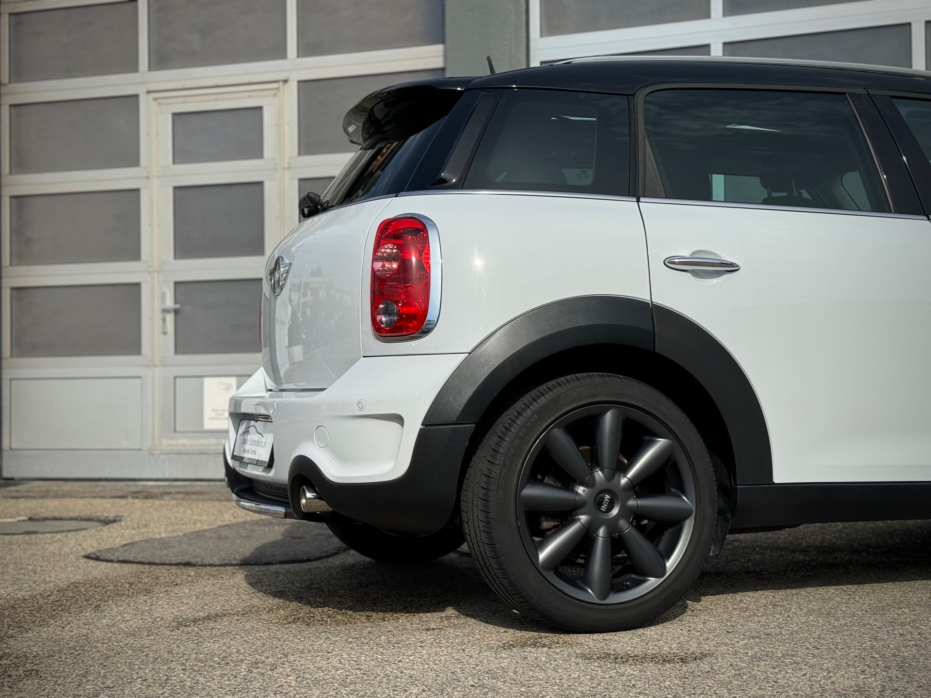 MINI Countryman Cooper S ALL4 Steptronic Snowhill - Véhicule Suisse (CH)-image-3