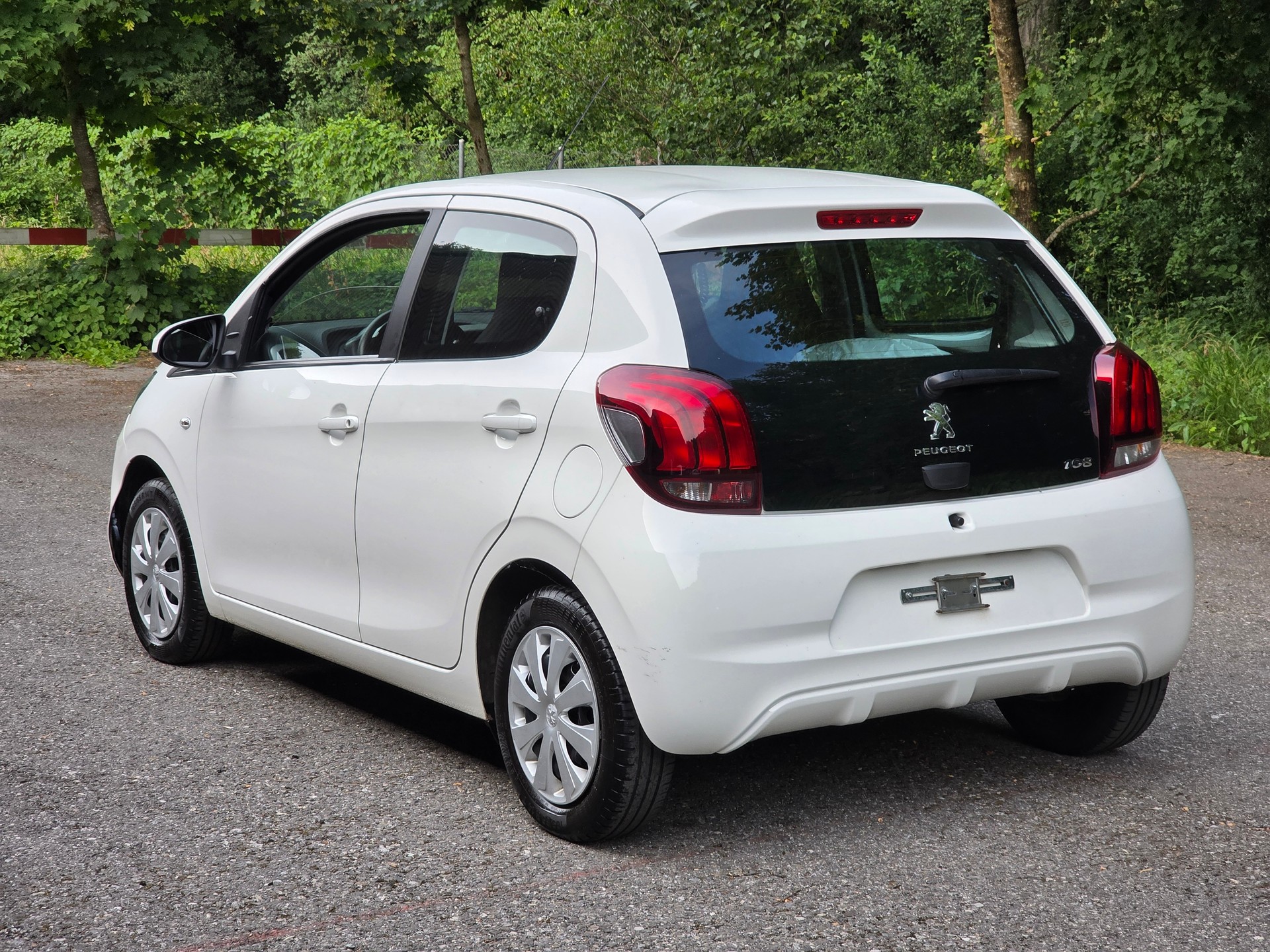 PEUGEOT 108 1.0 VTi Active-image-5