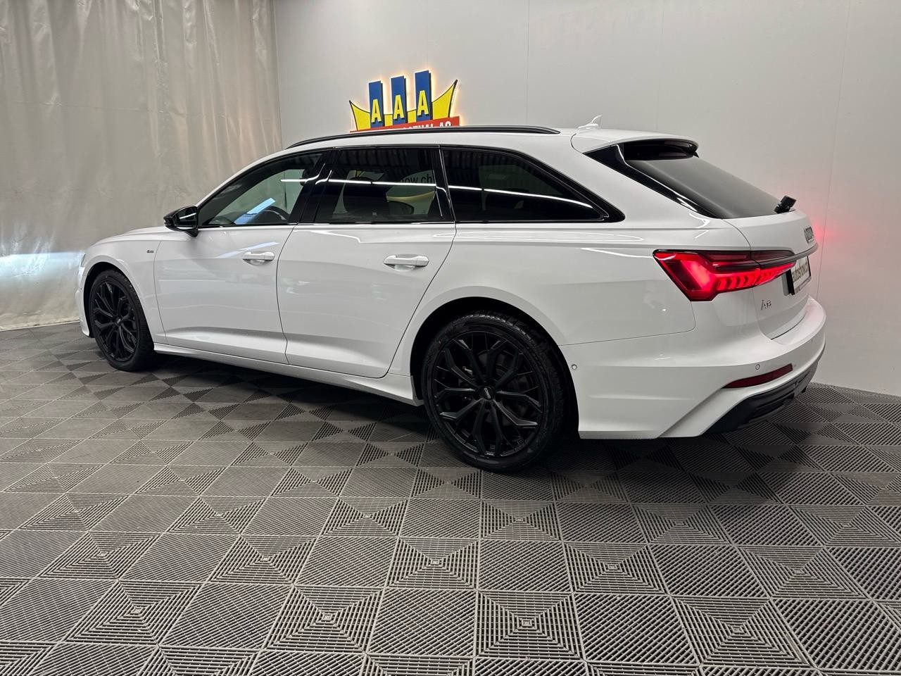 AUDI A6 Avant 45 TFSI S line S-tronic quattro-showroom-element-1