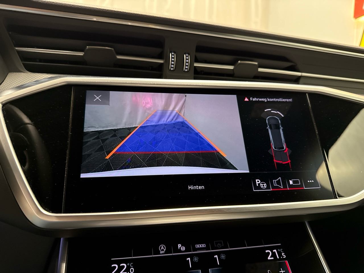 AUDI A6 Avant 45 TFSI S line S-tronic quattro-image-8
