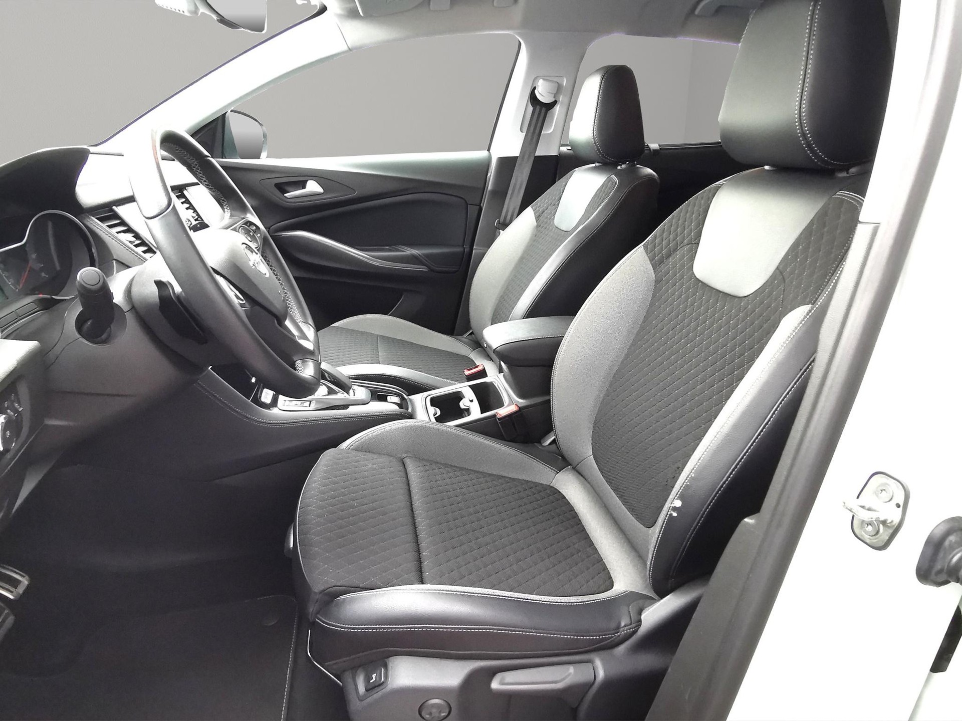 OPEL Grandland X 1.6 T PHEV Excellence-showroom-element-1