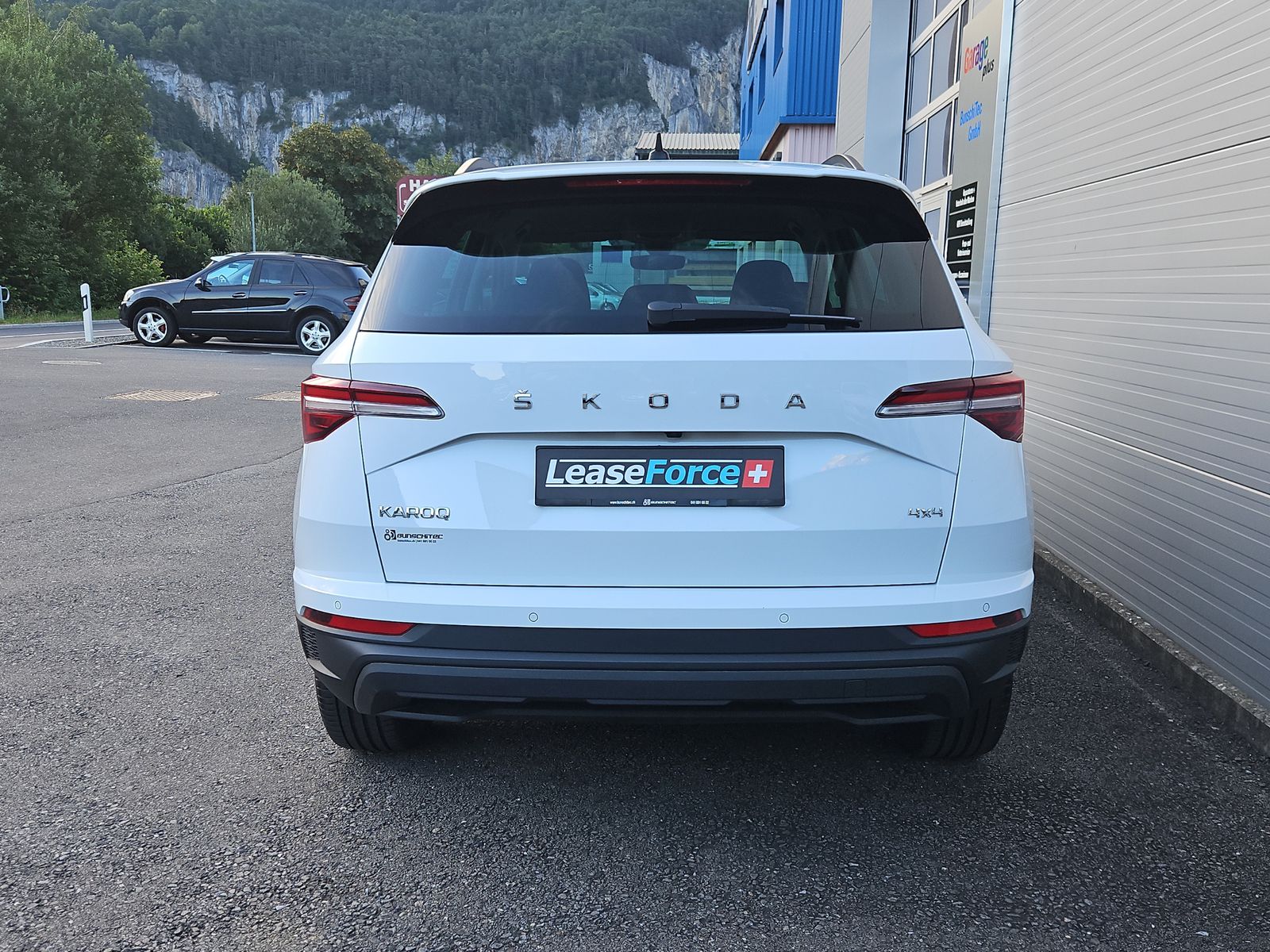 SKODA Karoq 2.0 TDI Style 4x4 DSG-showroom-element-3