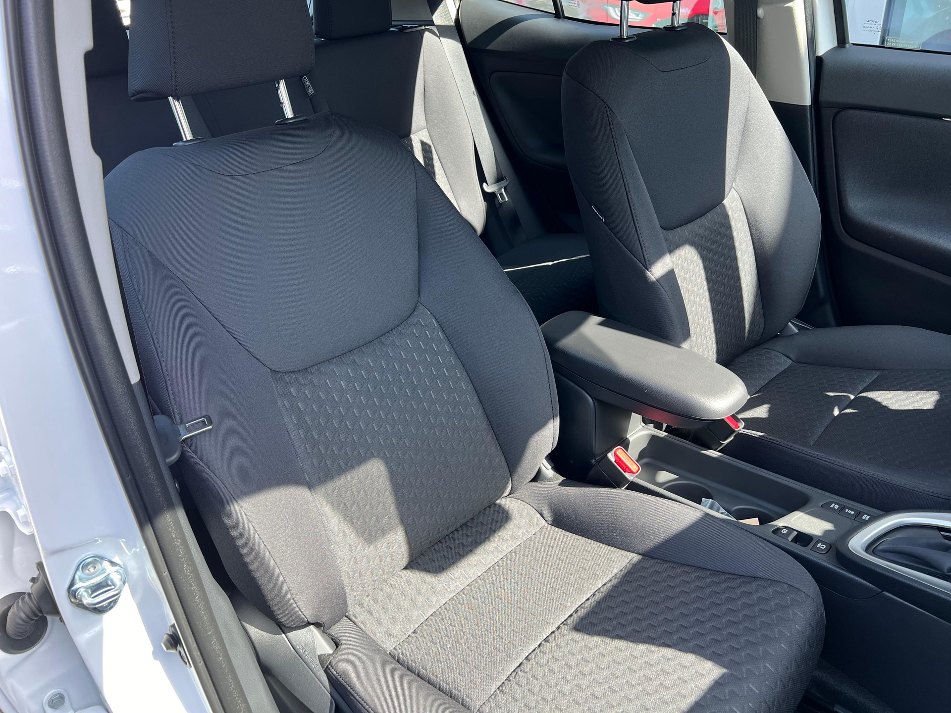 TOYOTA Yaris Cross 1.5 VVT-i HSD Comfort-image-14
