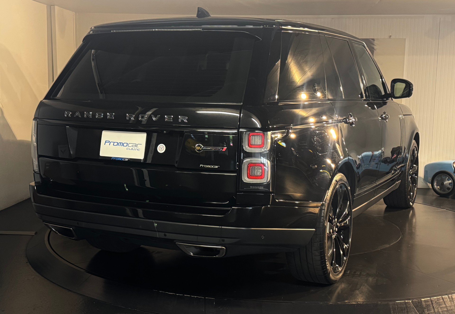 LAND ROVER Range Rover 5.0 V8 S/C SV AB Dynamic Automatic-image-4