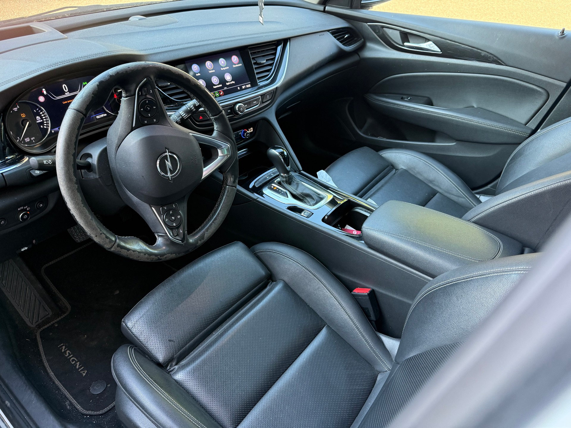 OPEL Insignia 2.0 CDTI Sports Tourer Excellence Automatic-image-4