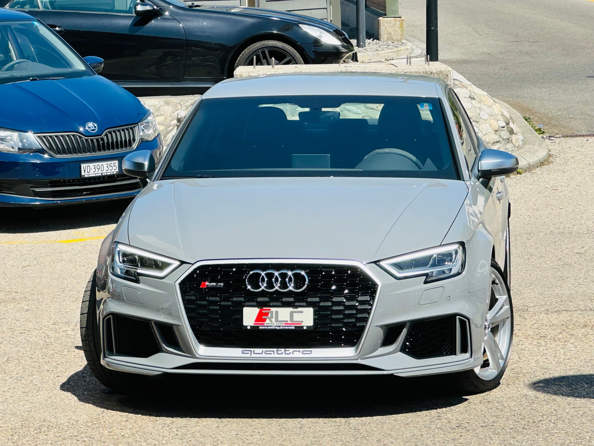 AUDI RS3 Limousine 2.5 TSI quattro S-tronic-showroom-element-2
