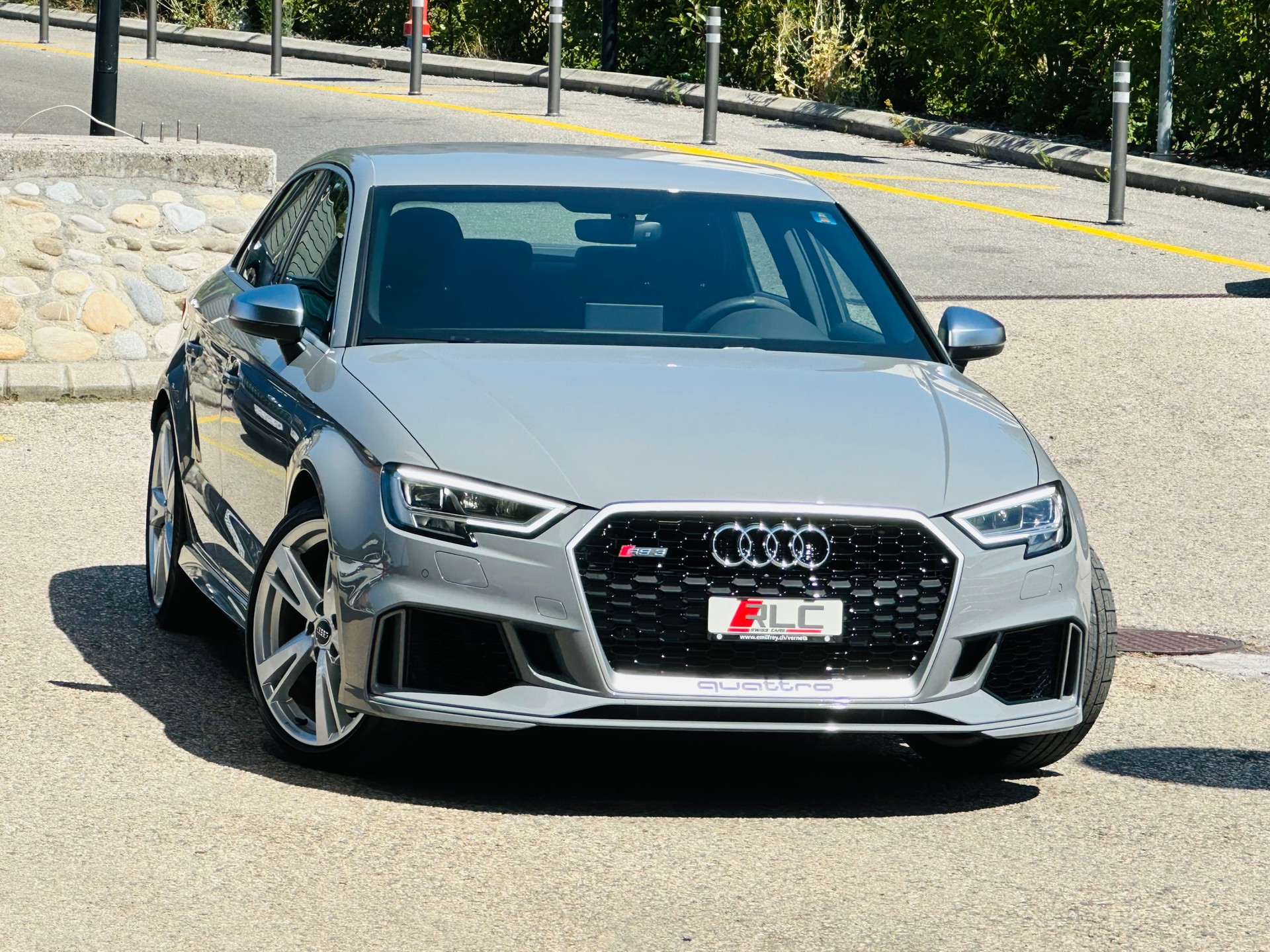 AUDI RS3 Limousine 2.5 TSI quattro S-tronic-showroom-element-1