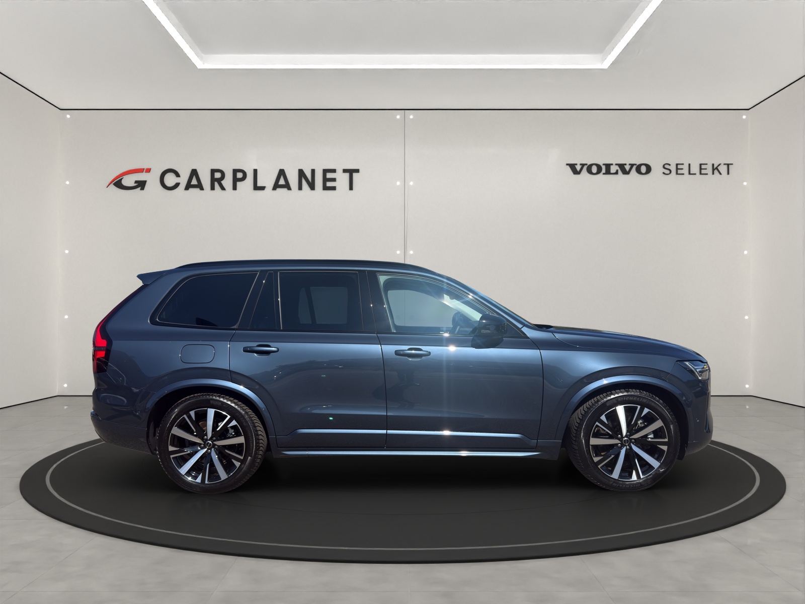 VOLVO XC90 2.0 T8 TE Plus Dark eAWD-showroom-element-2