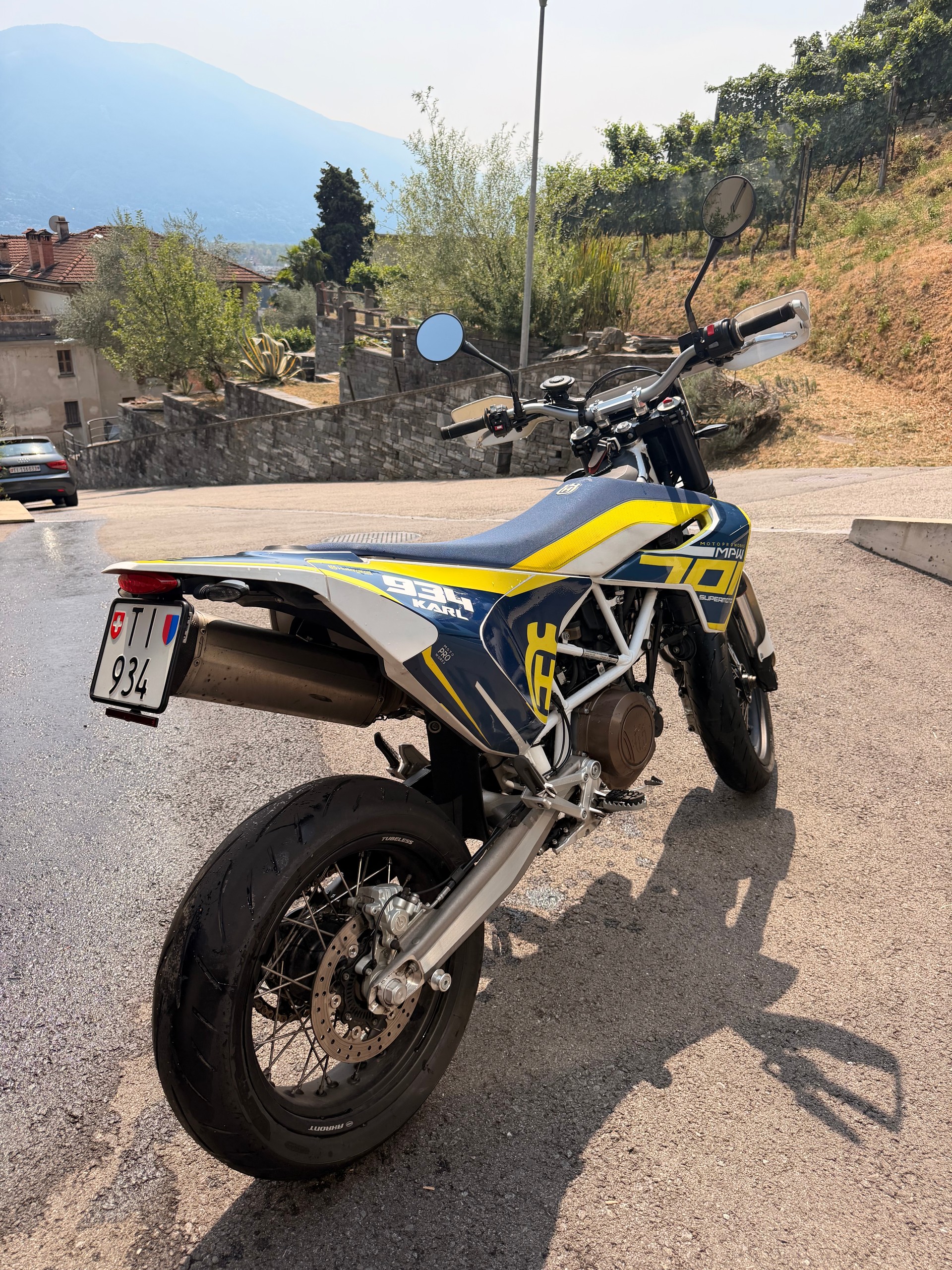 HUSQVARNA 701 Supermoto-image-3