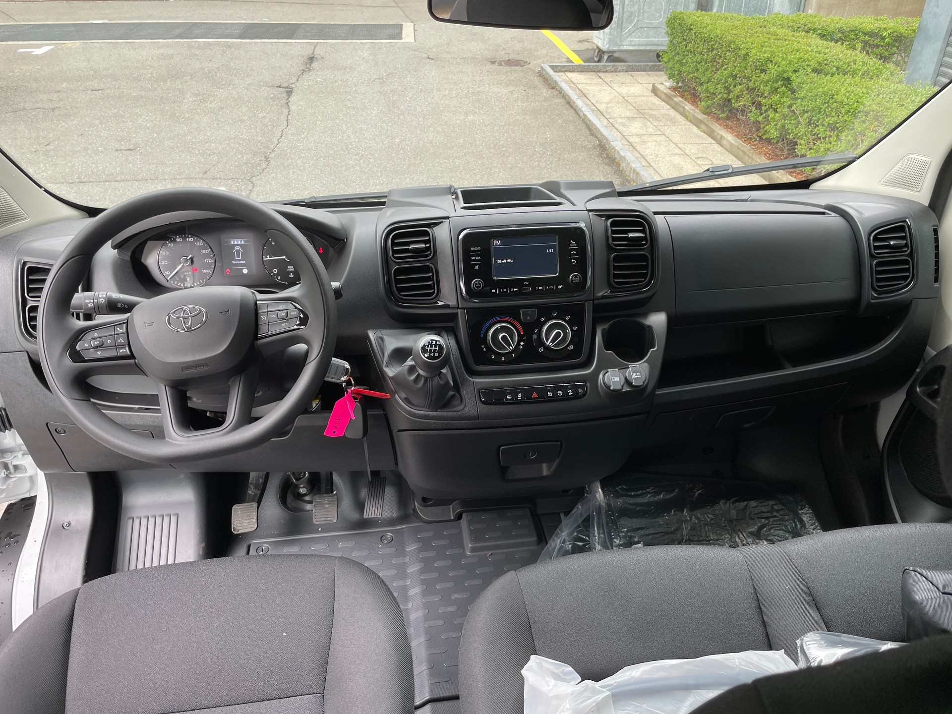 TOYOTA Proace MAX 2.2D DK Chassis mit Pritsche HD Active 3,5t L3H1 mit AHK-image-15
