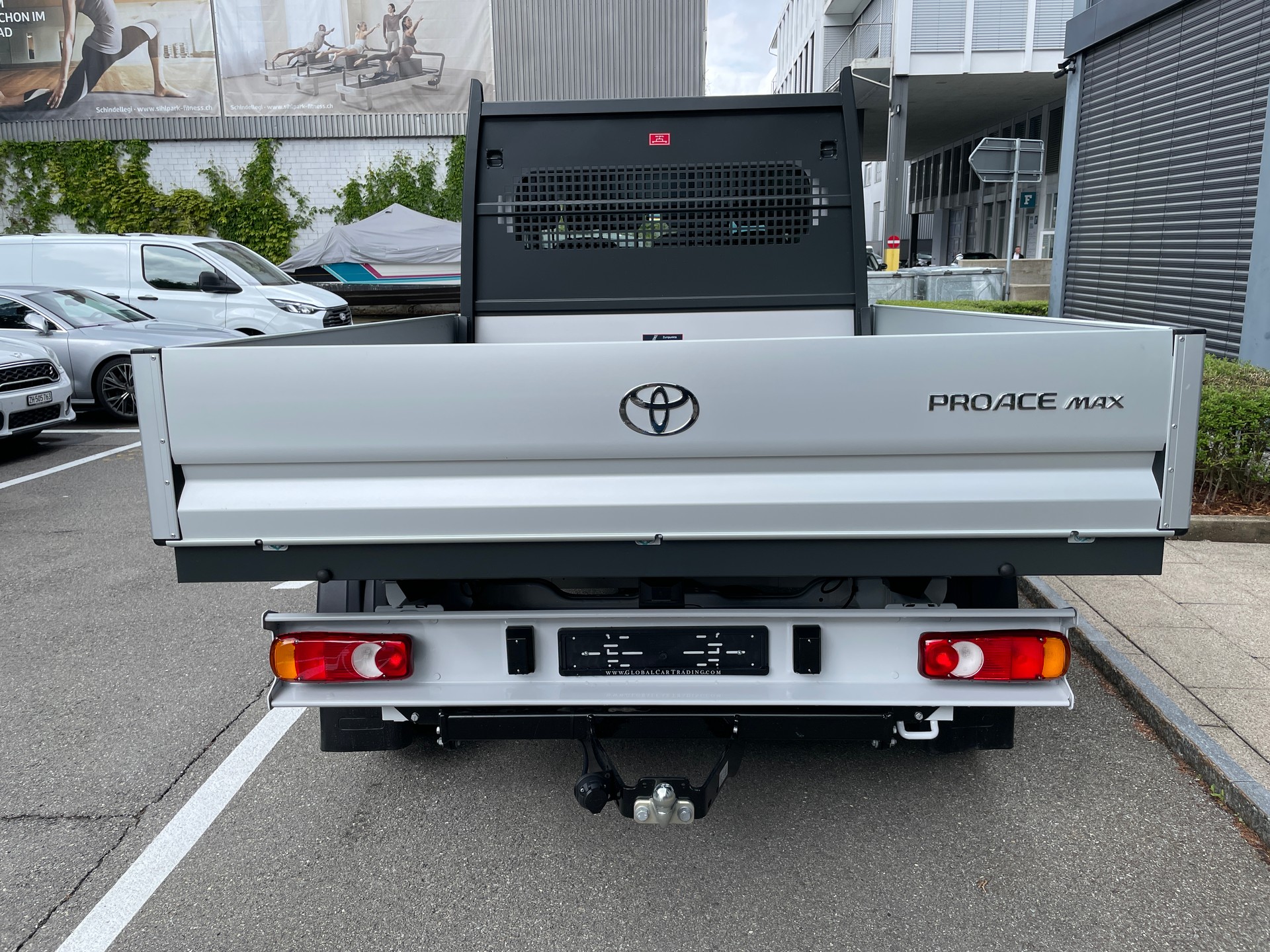 TOYOTA Proace MAX 2.2D DK Chassis mit Pritsche HD Active 3,5t L3H1 mit AHK-showroom-element-3