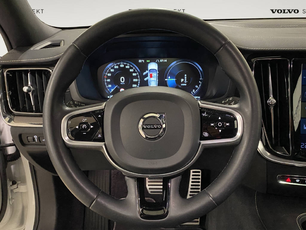 VOLVO V60 2.0 T6 TE R-Design eAWD-image-7