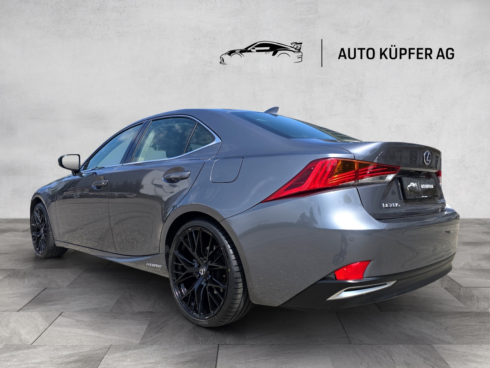 LEXUS IS 300h F-Sport Automatic-showroom-element-2